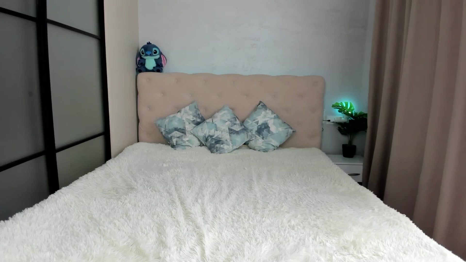 Gallery image thumbnail from M_Secret's myfreecams stream on, 07/04/2025, 07:24 image 19 of 20