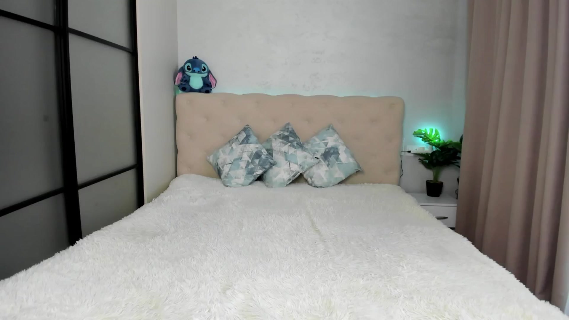 Gallery image thumbnail from M_Secret's myfreecams stream on, 07/06/2025, 04:29 image 11 of 20