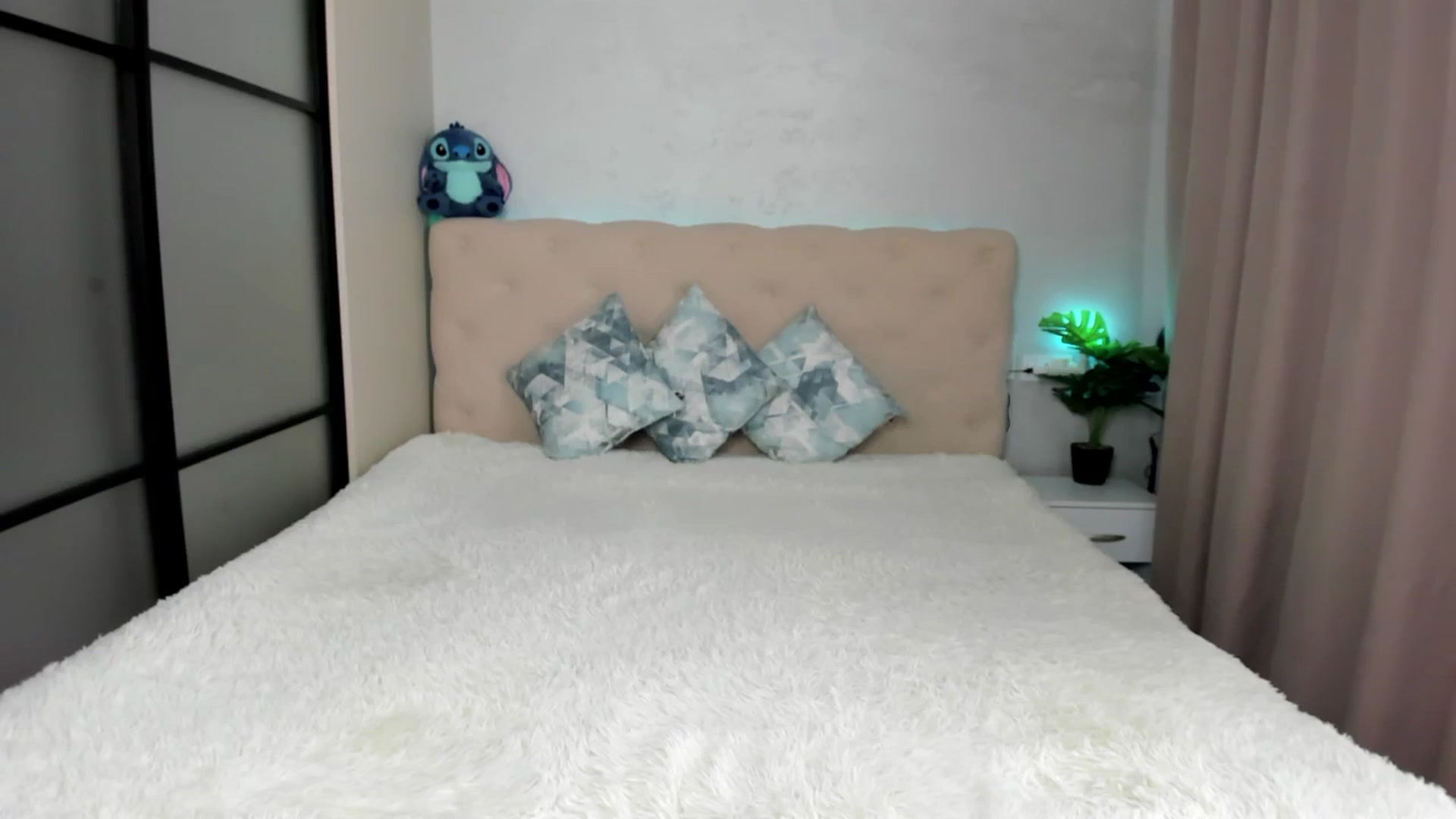Gallery image thumbnail from M_Secret's myfreecams stream on, 07/07/2025, 05:42 image 17 of 20