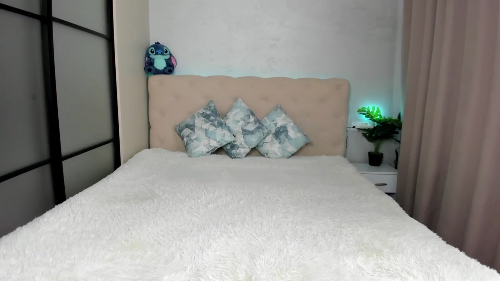 Gallery image thumbnail from M_Secret's myfreecams stream on, 07/07/2025, 05:42 image 16 of 20