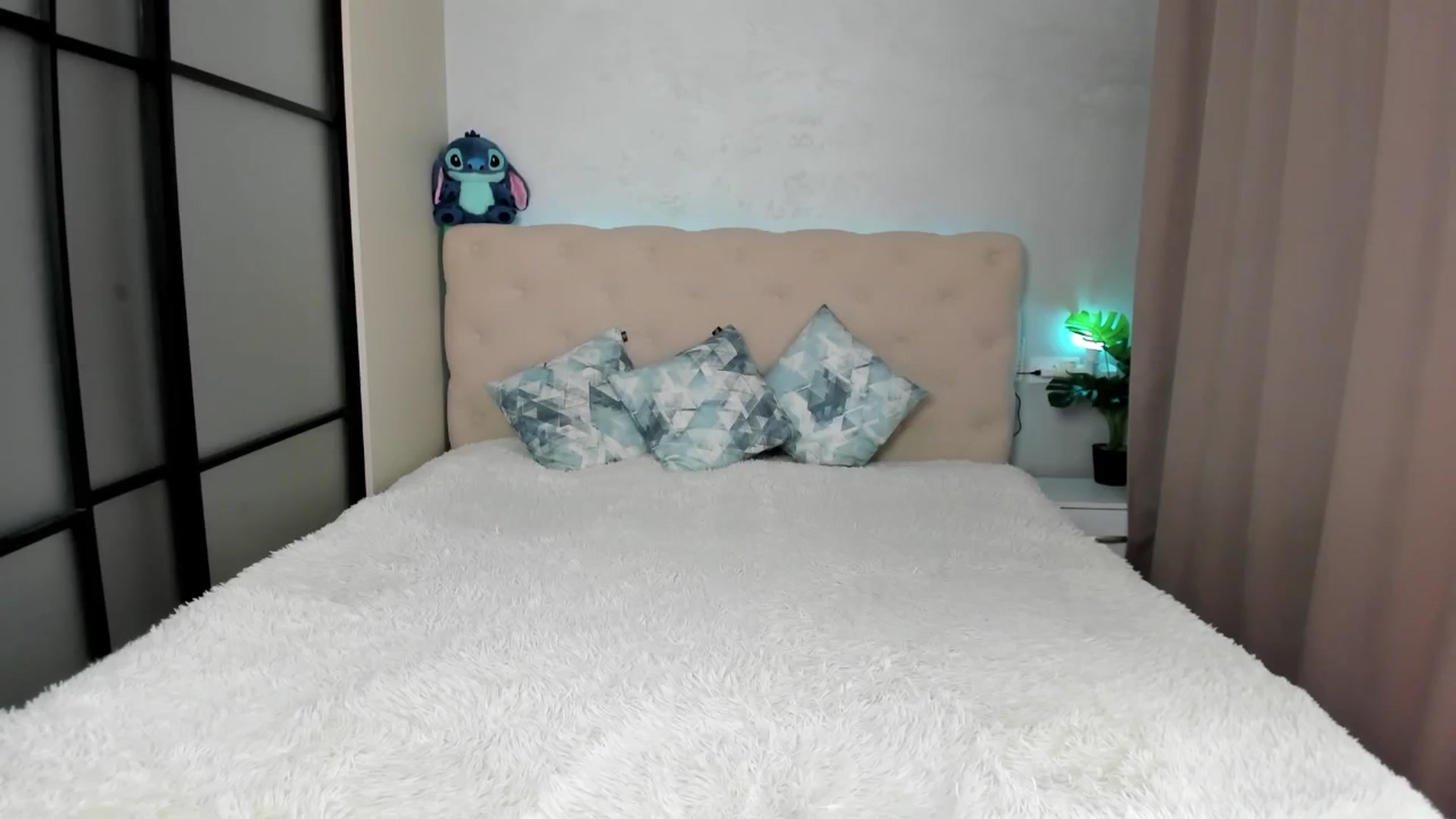 Gallery image thumbnail from M_Secret's myfreecams stream on, 07/25/2025, 05:39 image 16 of 20