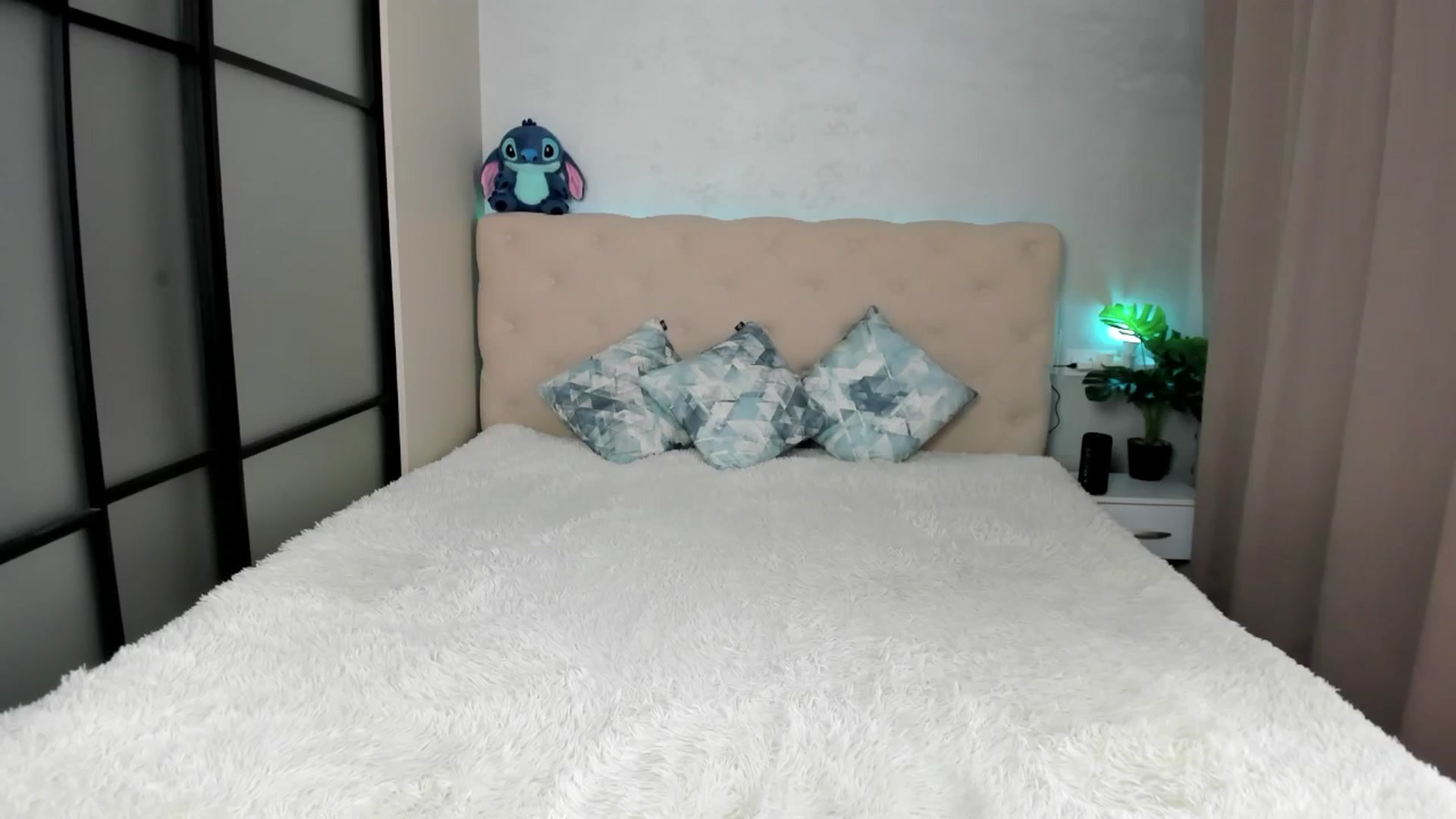 Gallery image thumbnail from M_Secret's myfreecams stream on, 07/27/2025, 05:53 image 15 of 20