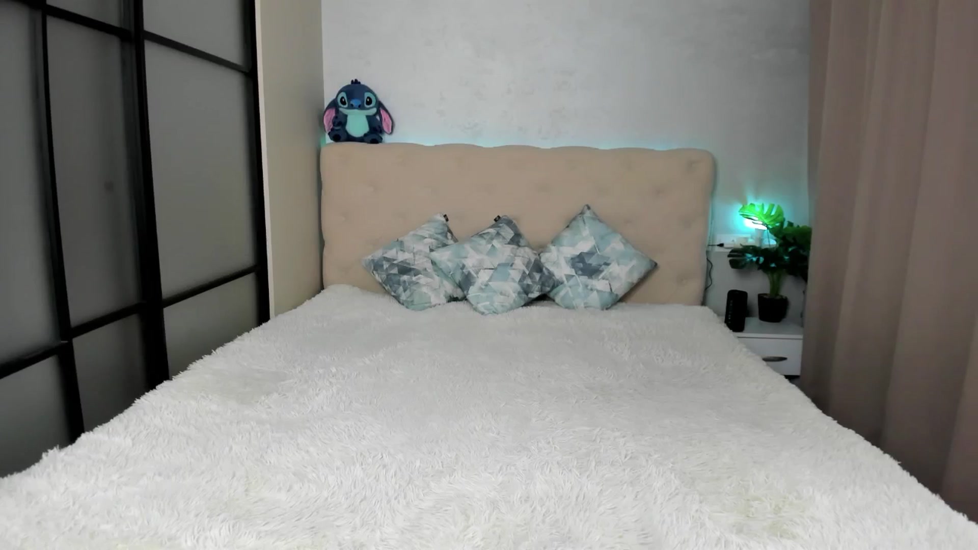 Gallery image thumbnail from M_Secret's myfreecams stream on, 07/27/2025, 05:53 image 6 of 20