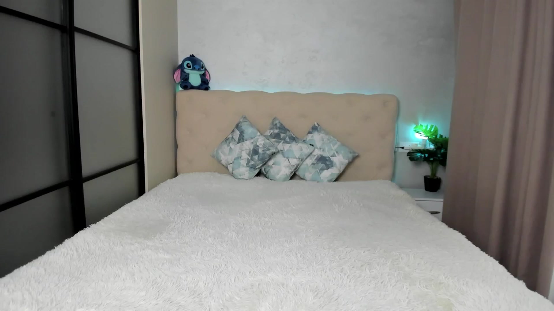Gallery image thumbnail from M_Secret's myfreecams stream on, 07/28/2025, 05:57 image 6 of 20