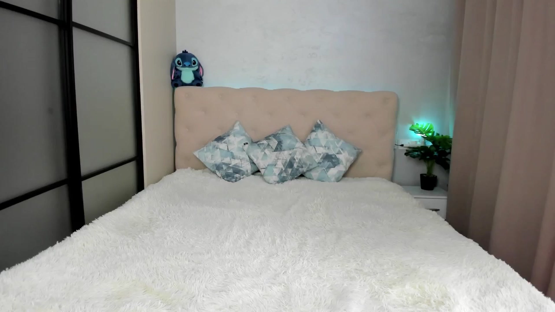 Gallery image thumbnail from M_Secret's myfreecams stream on, 08/01/2025, 06:20 image 10 of 20