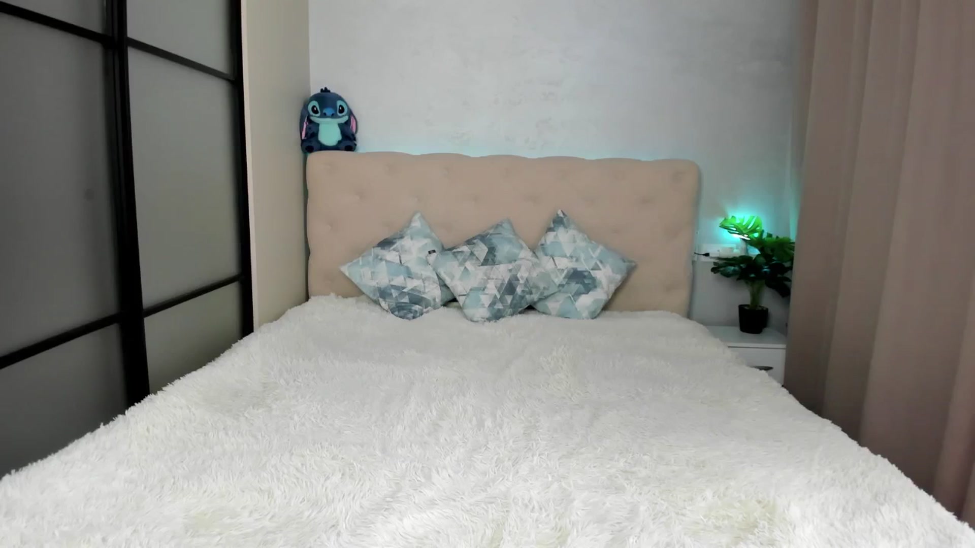 Gallery image thumbnail from M_Secret's myfreecams stream on, 08/01/2025, 06:20 image 5 of 20