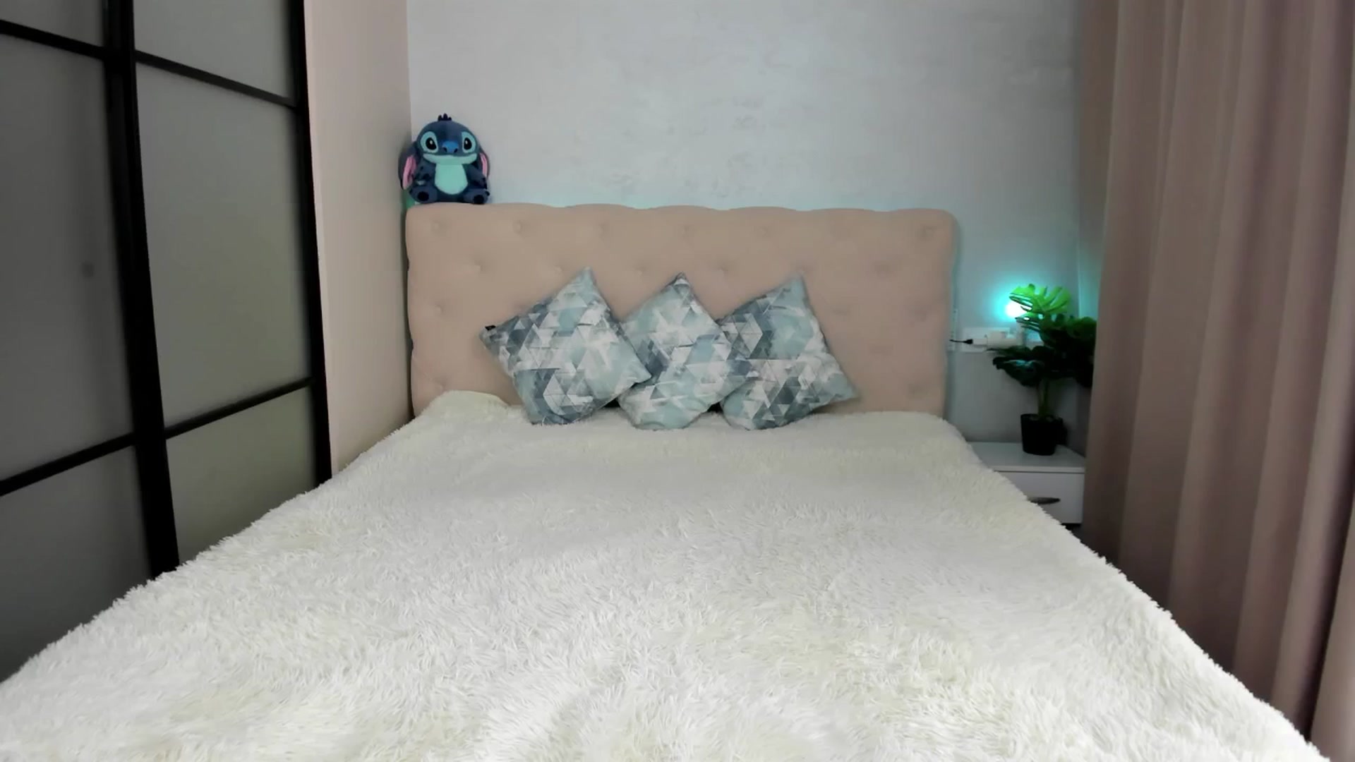 Gallery image thumbnail from M_Secret's myfreecams stream on, 08/08/2025, 05:49 image 11 of 20