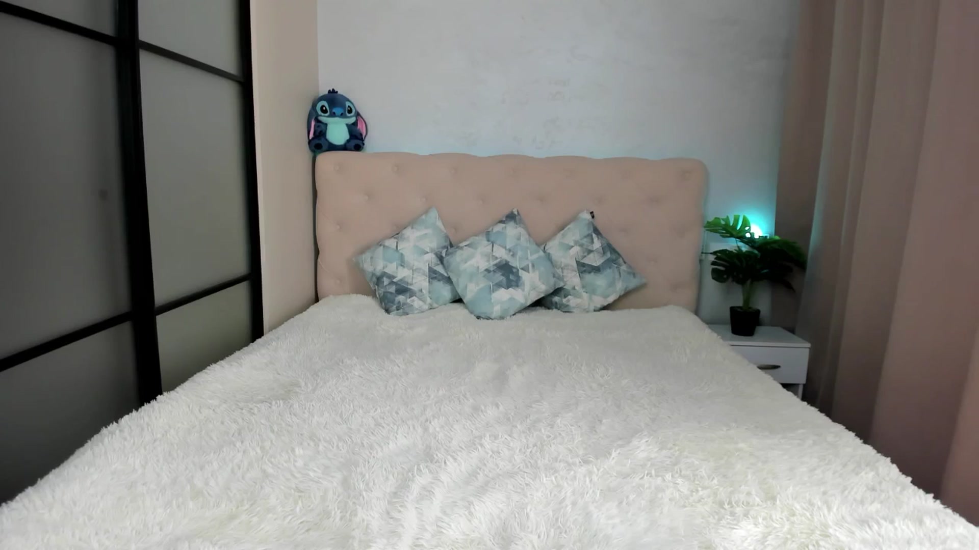 Gallery image thumbnail from M_Secret's myfreecams stream on, 08/25/2025, 06:16 image 19 of 20