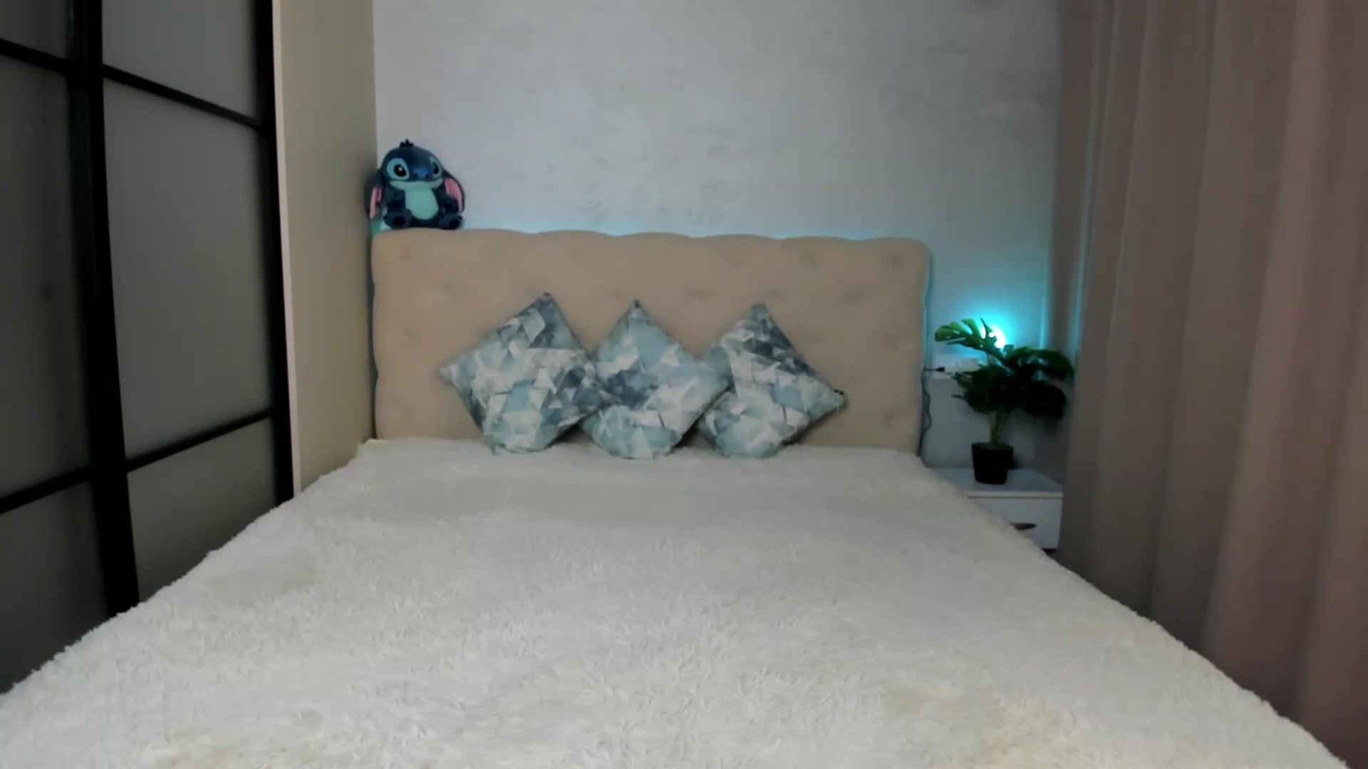 Gallery image thumbnail from M_Secret's myfreecams stream on, 09/21/2025, 04:32 image 4 of 20