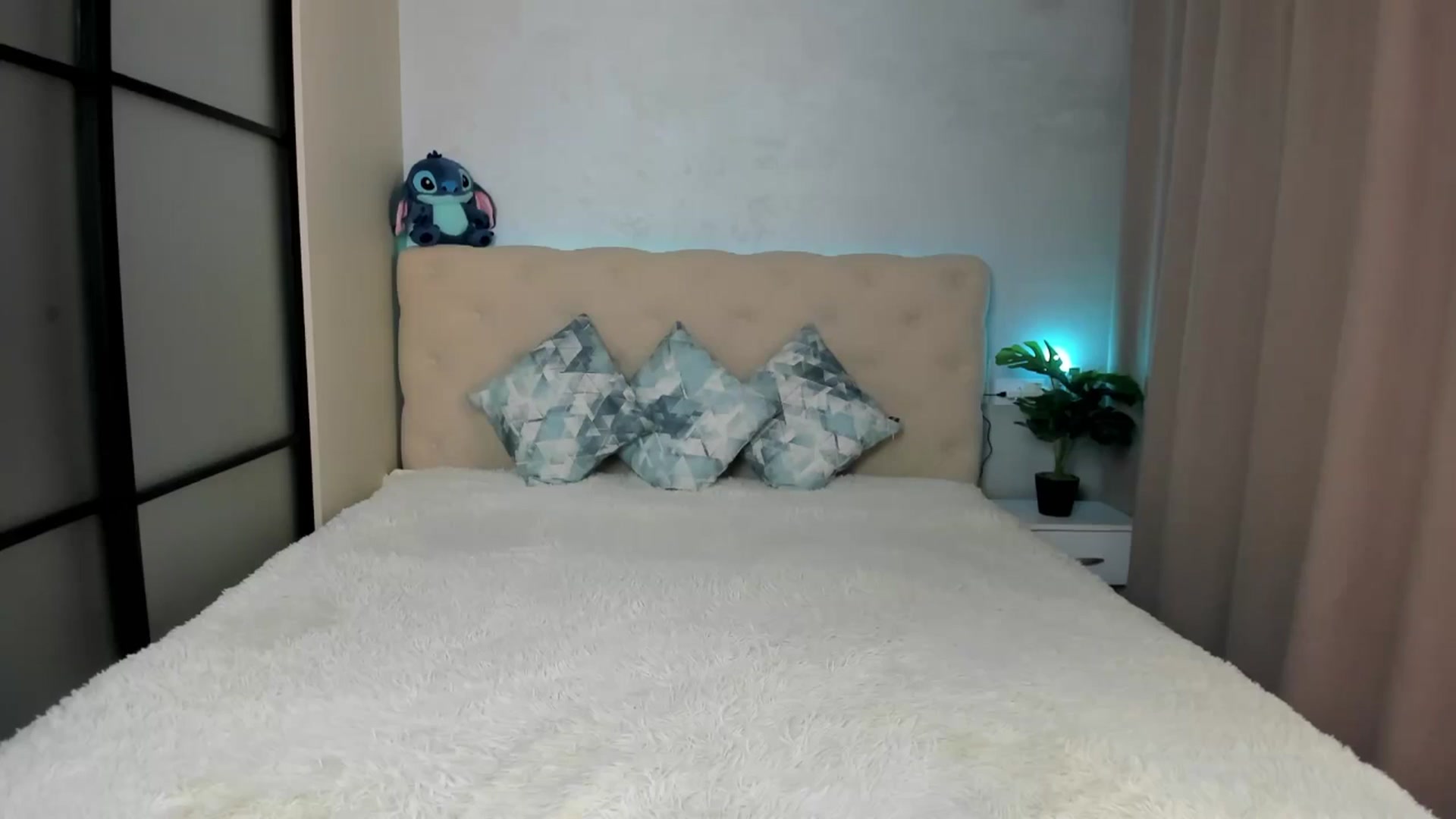 Gallery image thumbnail from M_Secret's myfreecams stream on, 09/21/2025, 04:32 image 20 of 20