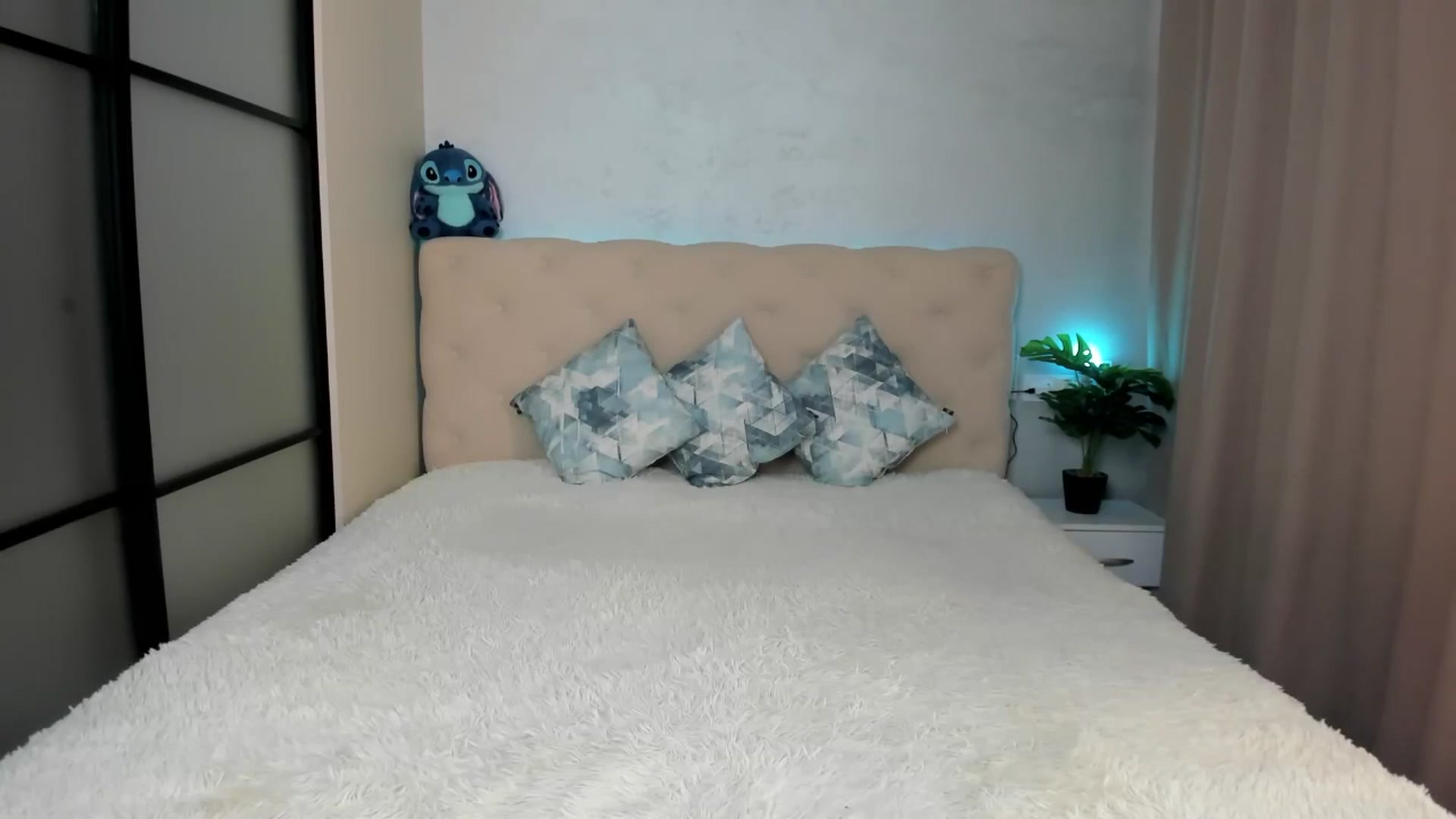 Gallery image thumbnail from M_Secret's myfreecams stream on, 09/25/2025, 04:46 image 19 of 20