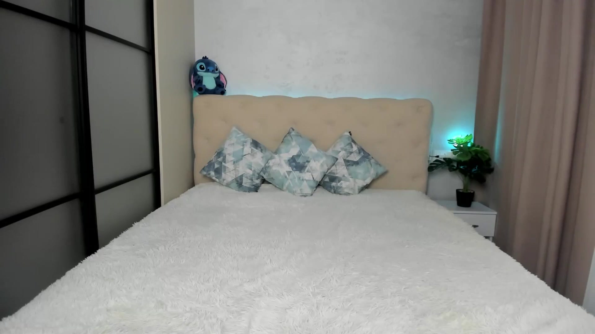Gallery image thumbnail from M_Secret's myfreecams stream on, 10/05/2025, 06:59 image 14 of 20