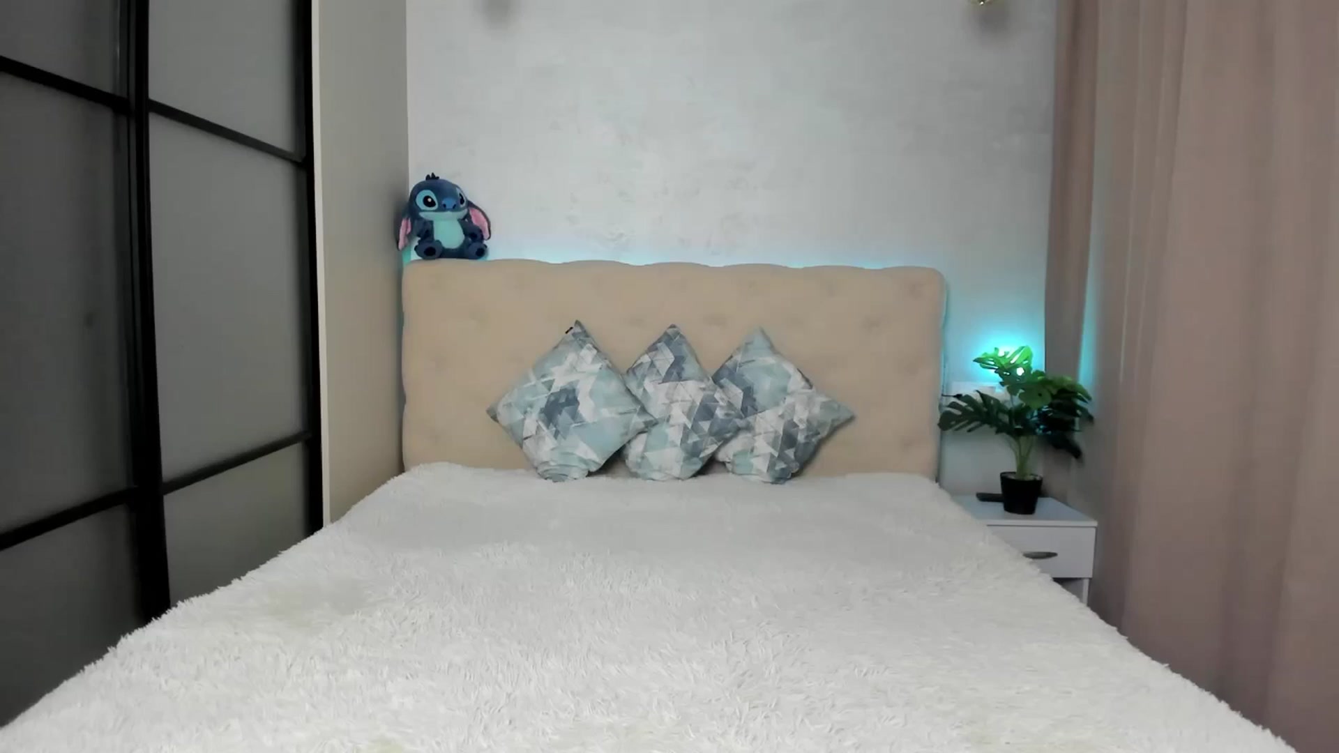 Gallery image thumbnail from M_Secret's myfreecams stream on, 10/27/2025, 05:29 image 19 of 20
