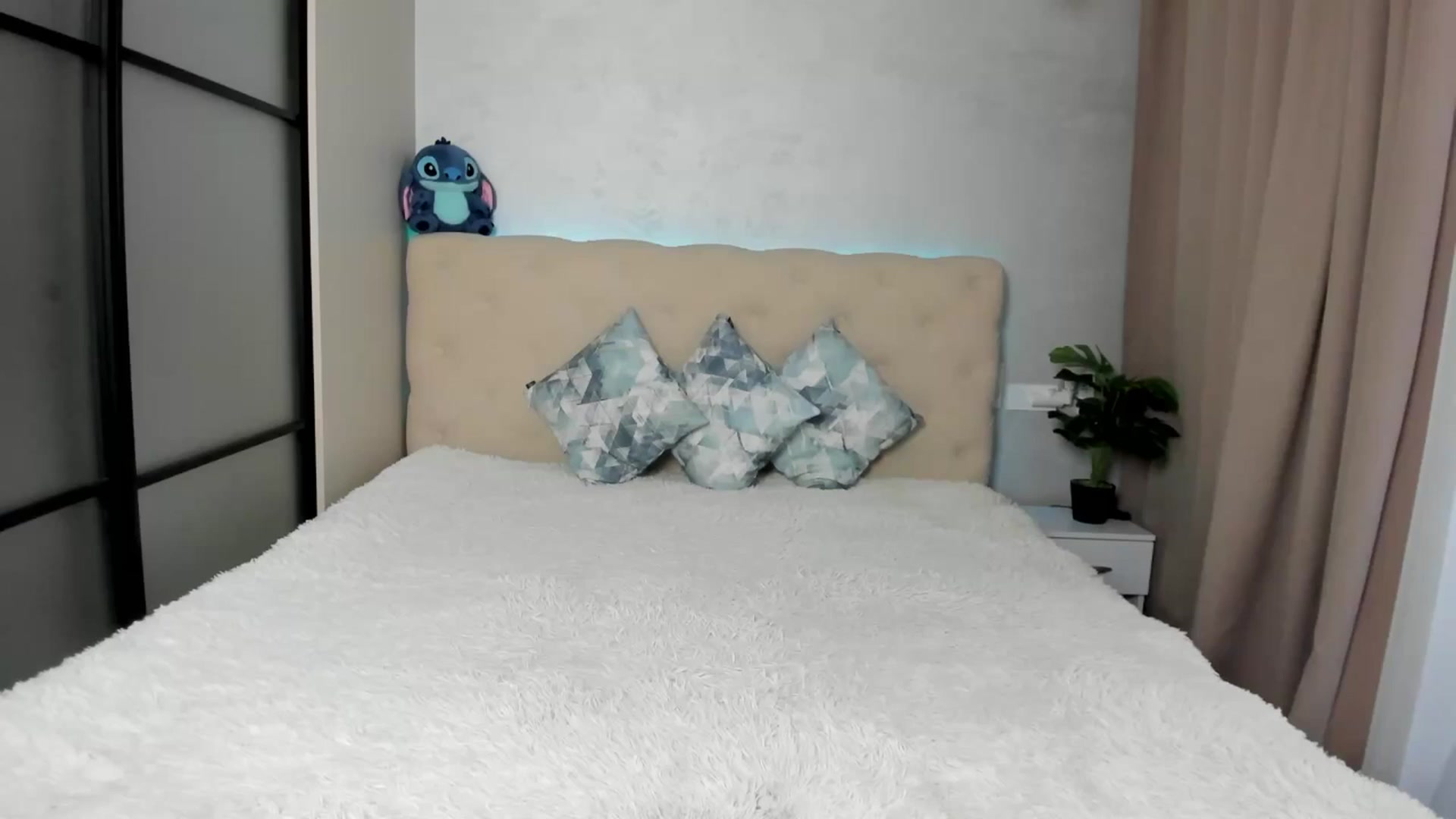 Gallery image thumbnail from M_Secret's myfreecams stream on, 02/16/2026, 05:57 image 19 of 20