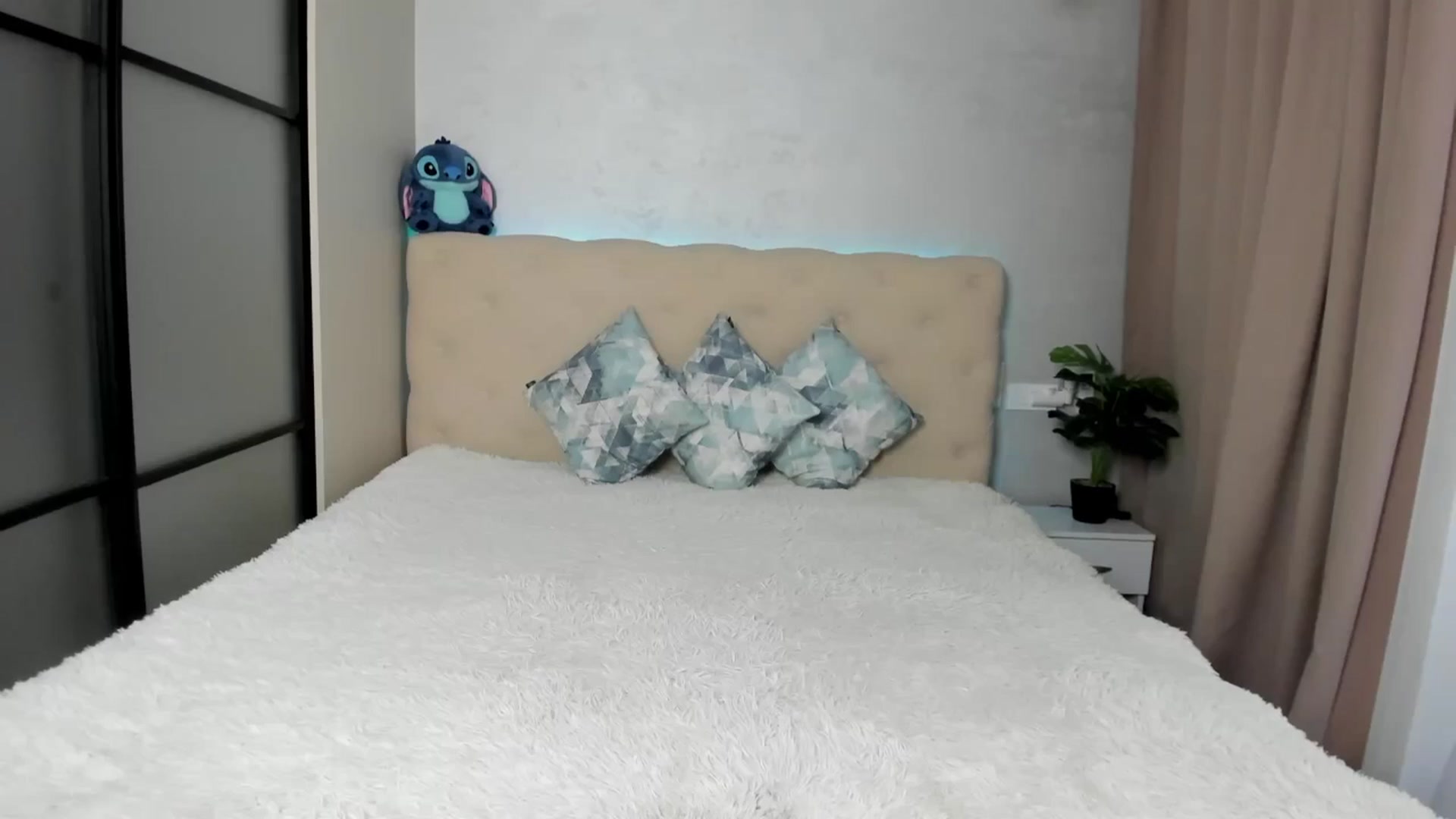 Gallery image thumbnail from M_Secret's myfreecams stream on, 02/16/2026, 05:57 image 18 of 20