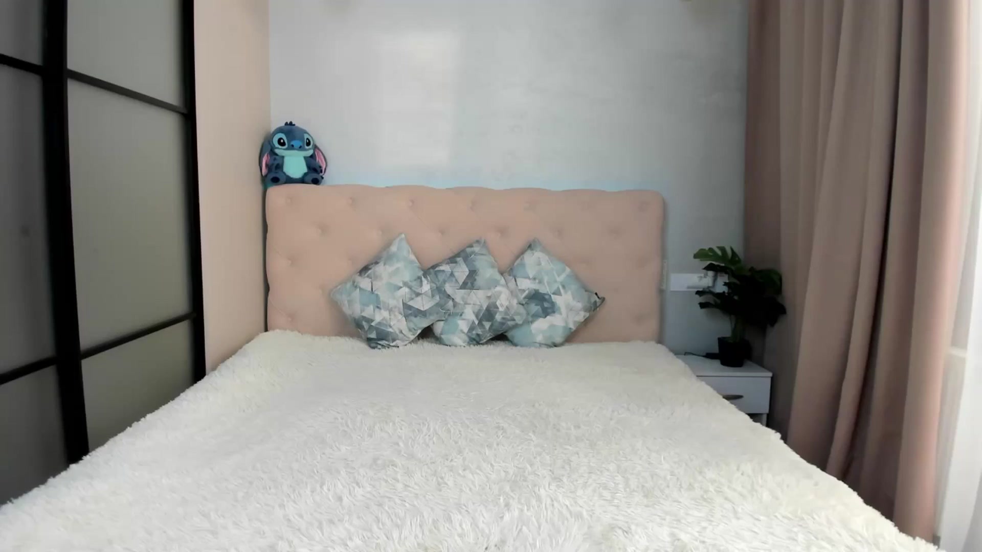 Gallery image thumbnail from M_Secret's myfreecams stream on, 02/17/2026, 05:58 image 19 of 20
