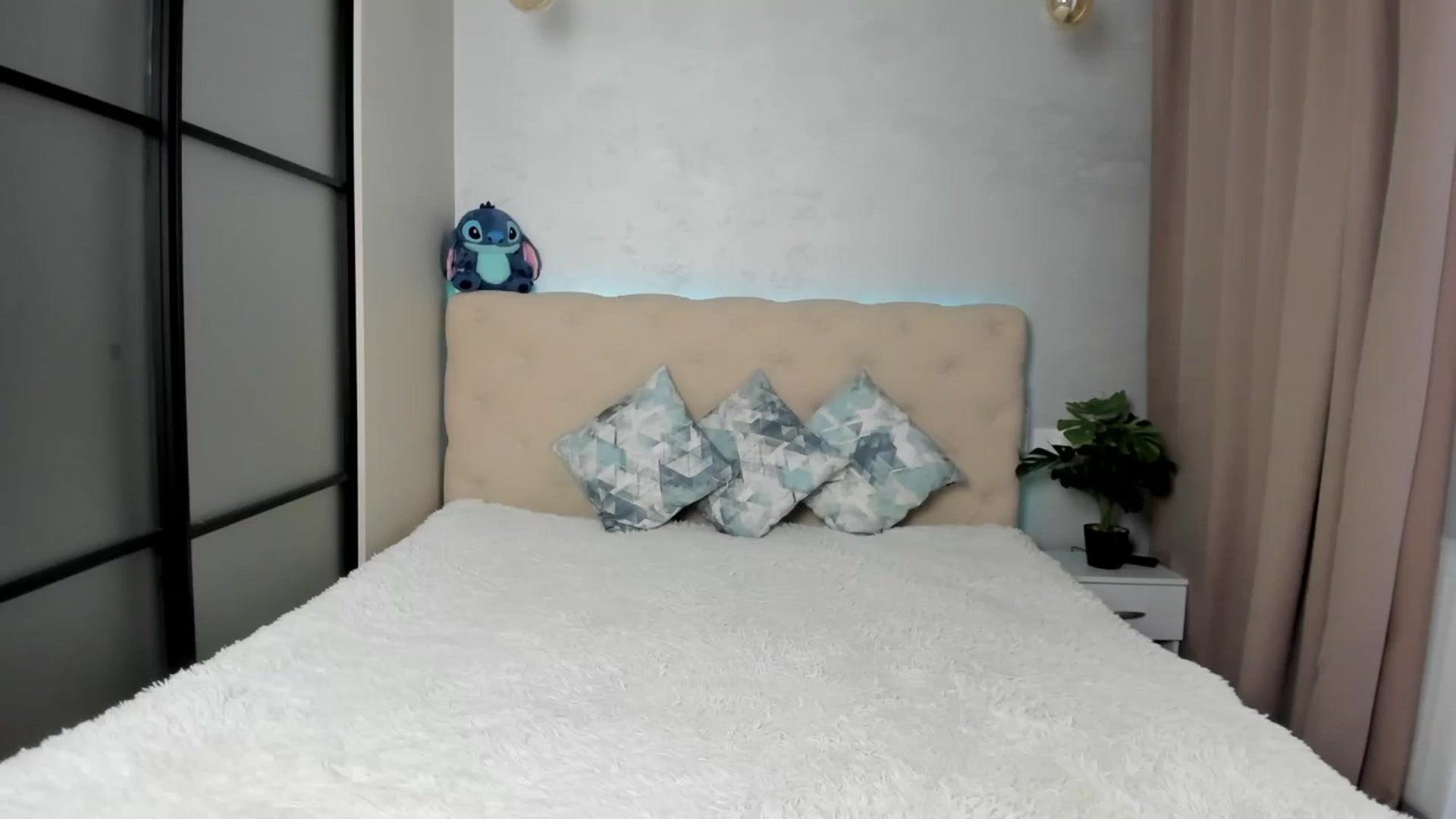 Gallery image thumbnail from M_Secret's myfreecams stream on, 02/27/2026, 05:37 image 17 of 20