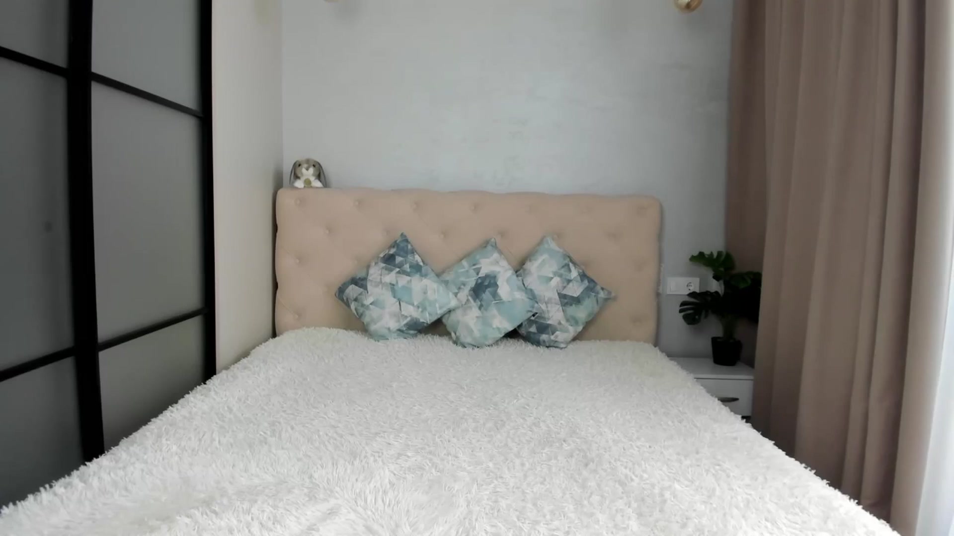 Gallery image thumbnail from M_Secret's myfreecams stream on, 04/30/2026, 05:14 image 19 of 20