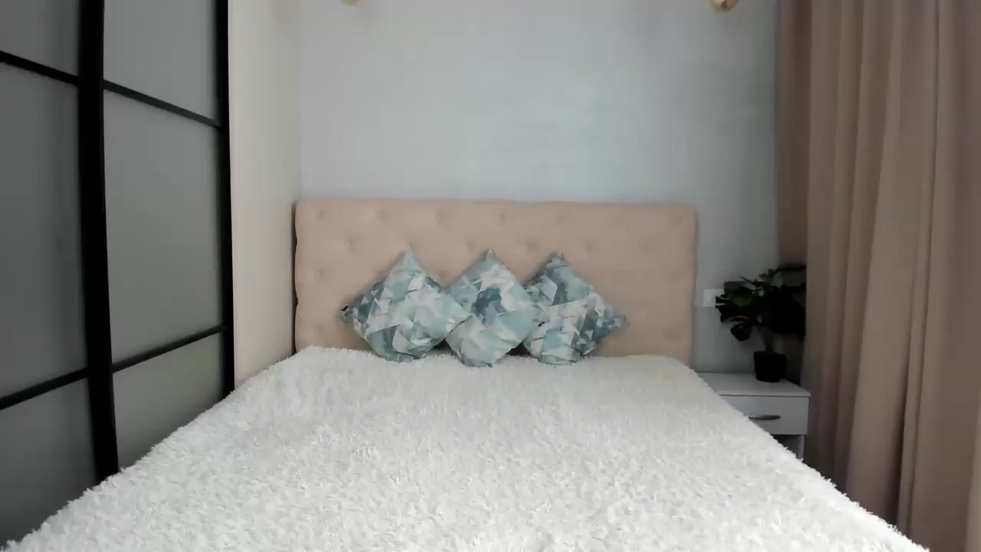 Gallery image thumbnail from M_Secret's myfreecams stream on, 08/18/2026, 05:24 image 19 of 20