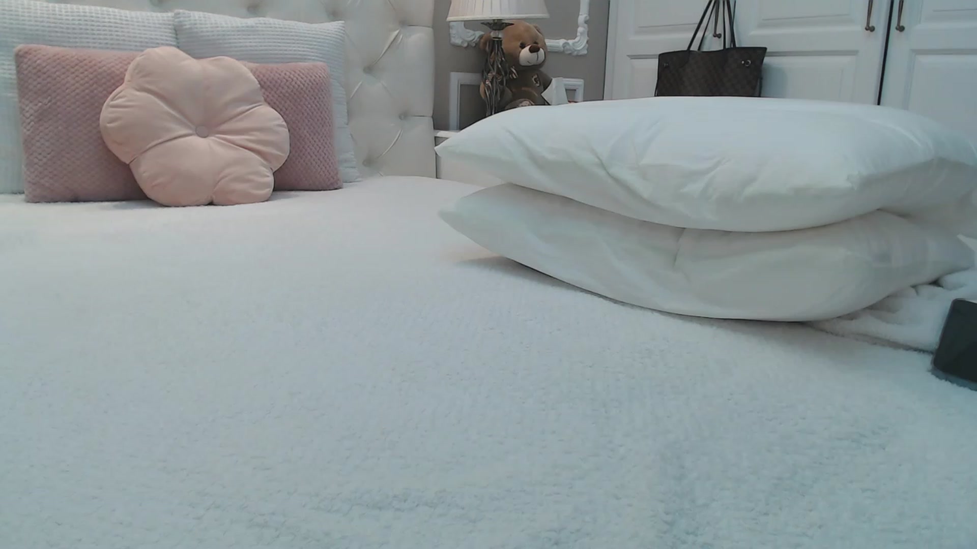 Gallery image thumbnail from M_i_k_aa's myfreecams stream on, 07/05/2023, 01:07 image 1 of 20