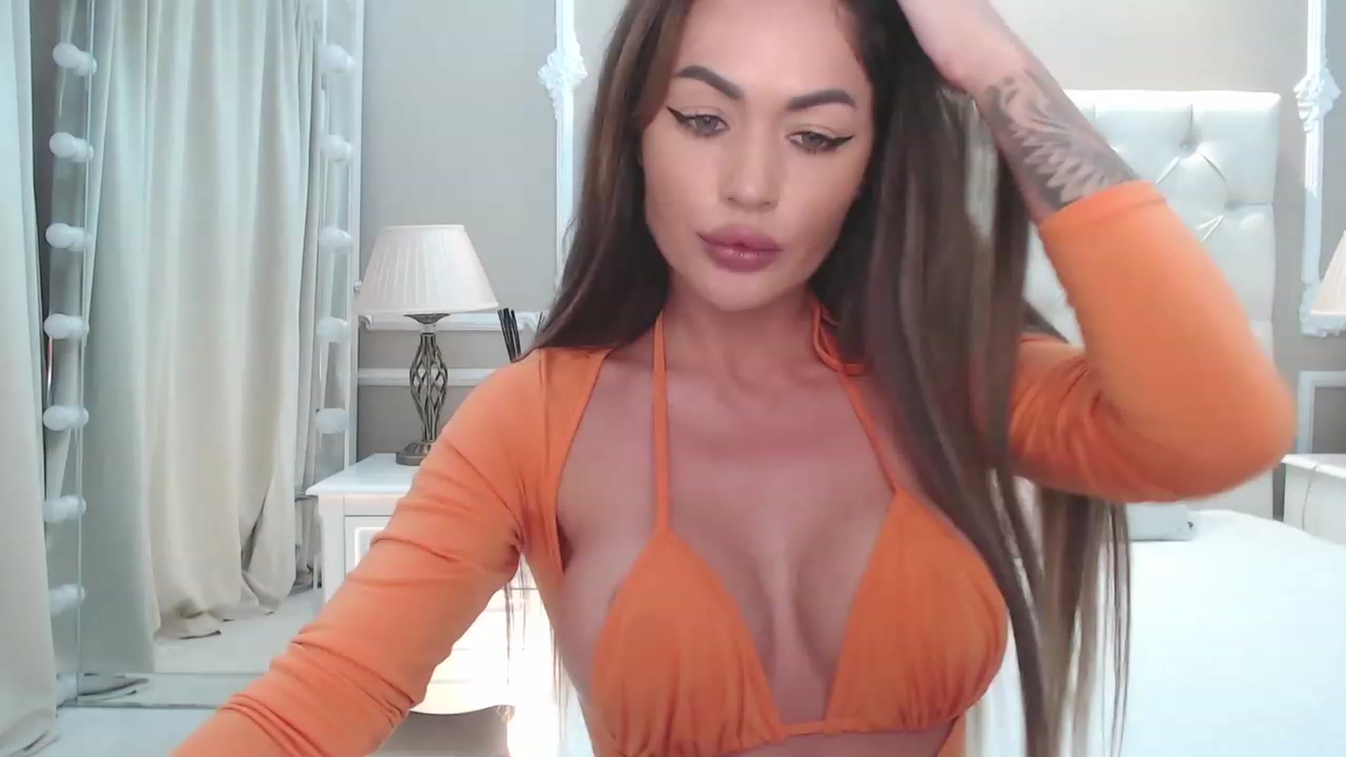 Gallery image thumbnail from M_i_k_aa's myfreecams stream on, 07/17/2023, 23:14 image 3 of 20