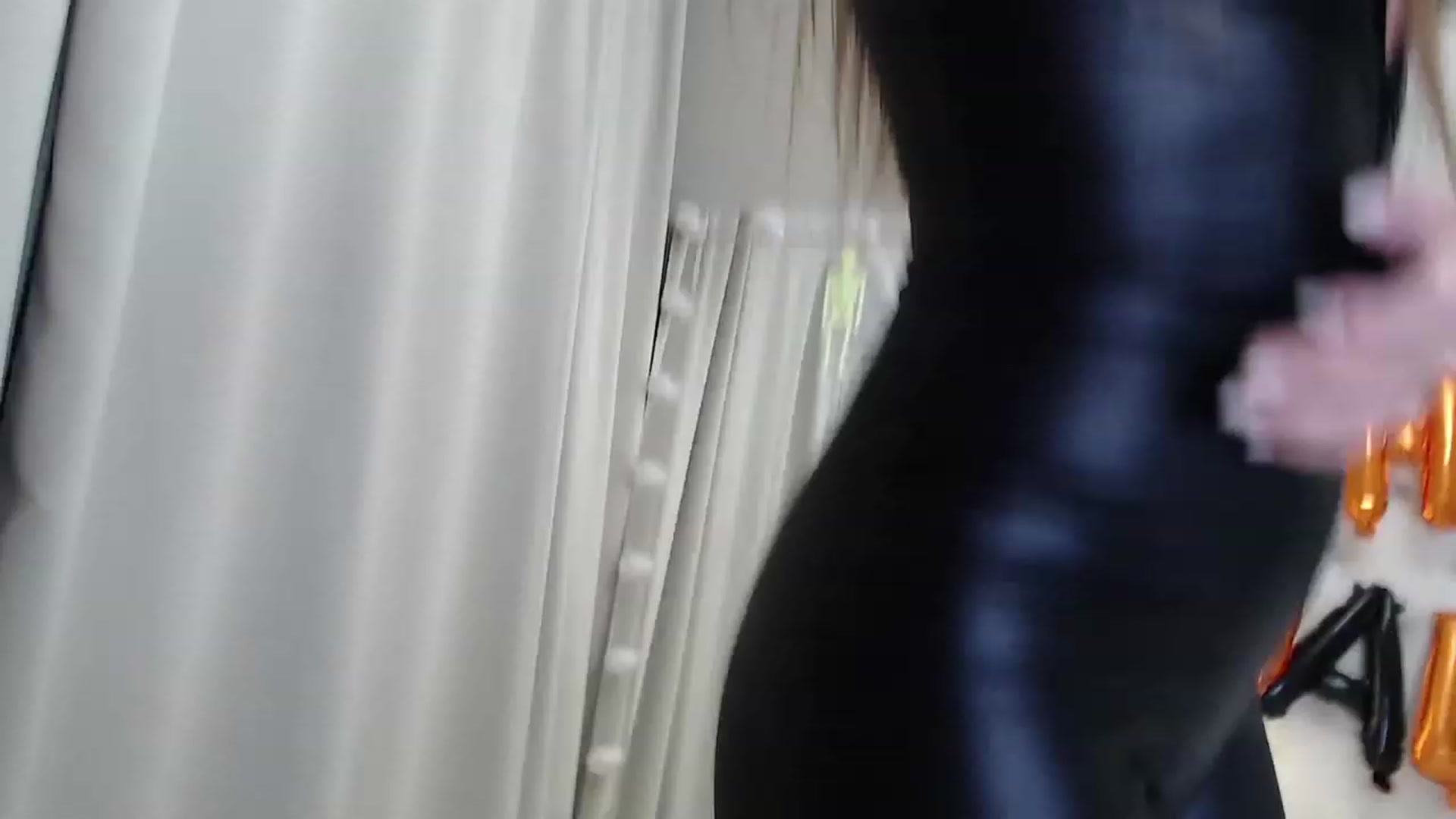Gallery image thumbnail from M_i_k_aa's myfreecams stream on, 10/31/2023, 24:10 image 3 of 20