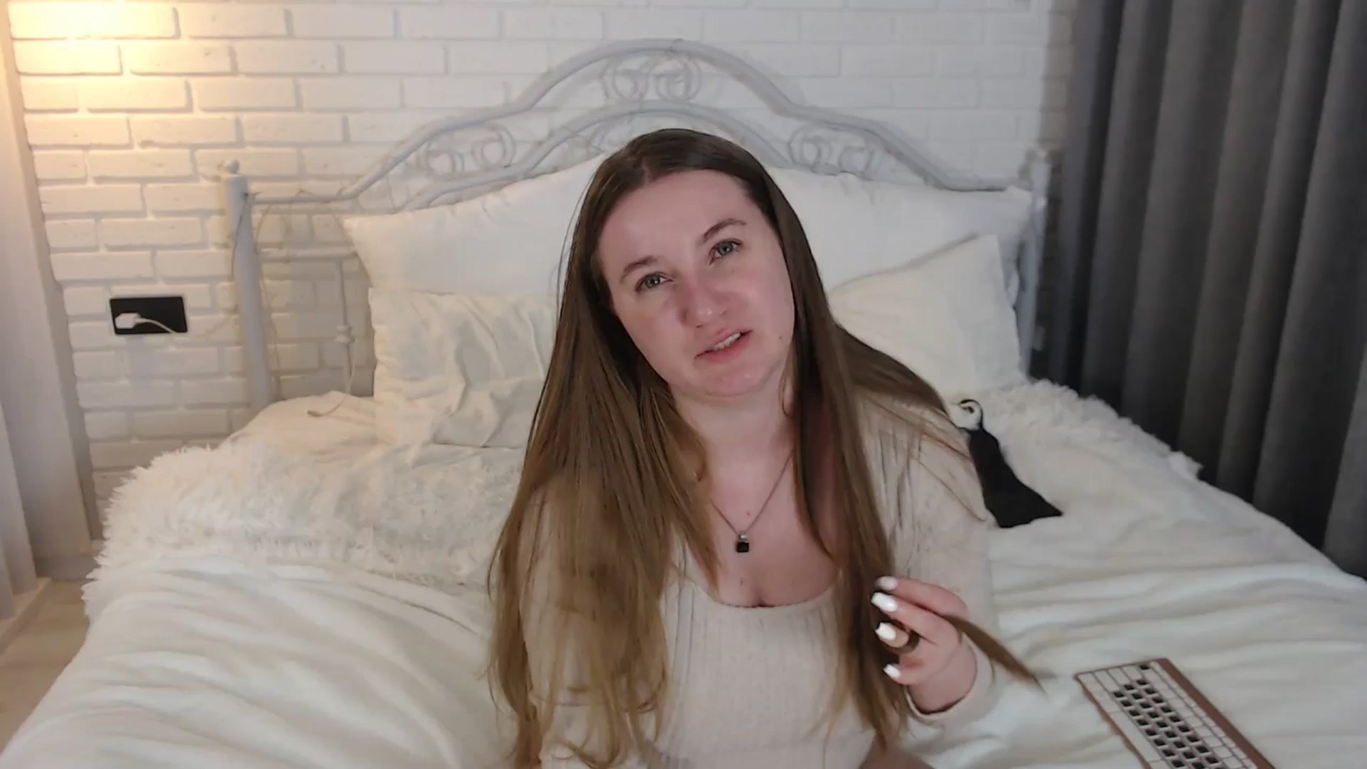 Gallery image thumbnail from MaLiNka__'s myfreecams stream on, 03/28/2025, 13:22 image 20 of 20