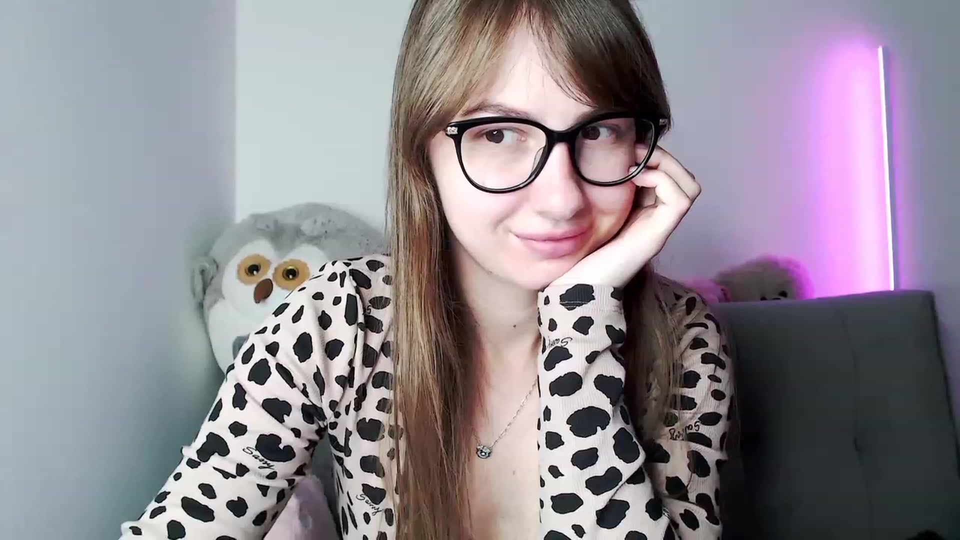 Gallery image thumbnail from Ma_Ry_Me's myfreecams stream on, 11/16/2022, 02:08 image 6 of 20
