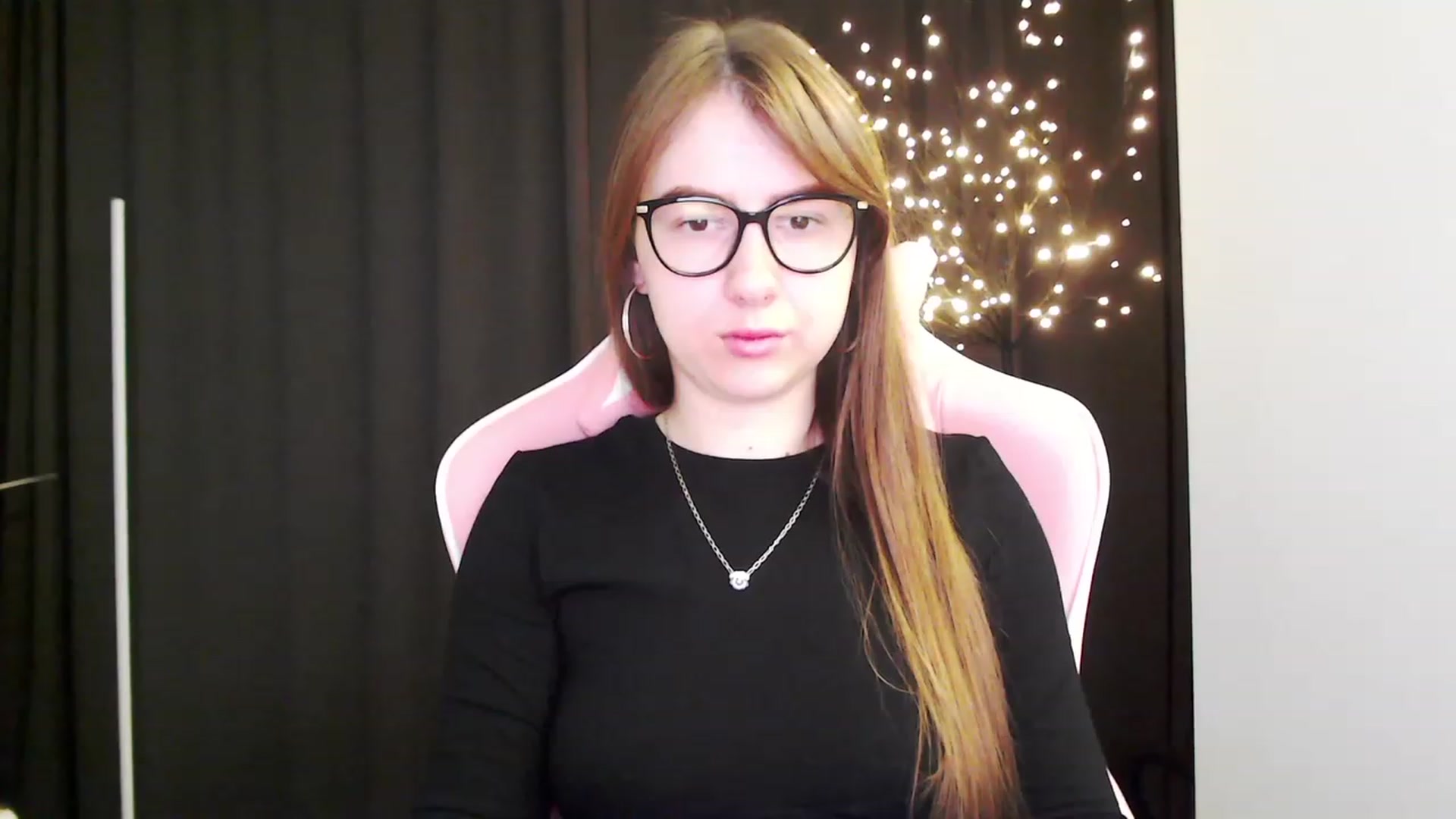 Gallery image thumbnail from Ma_Ry_Me's myfreecams stream on, 01/29/2023, 04:22 image 1 of 20