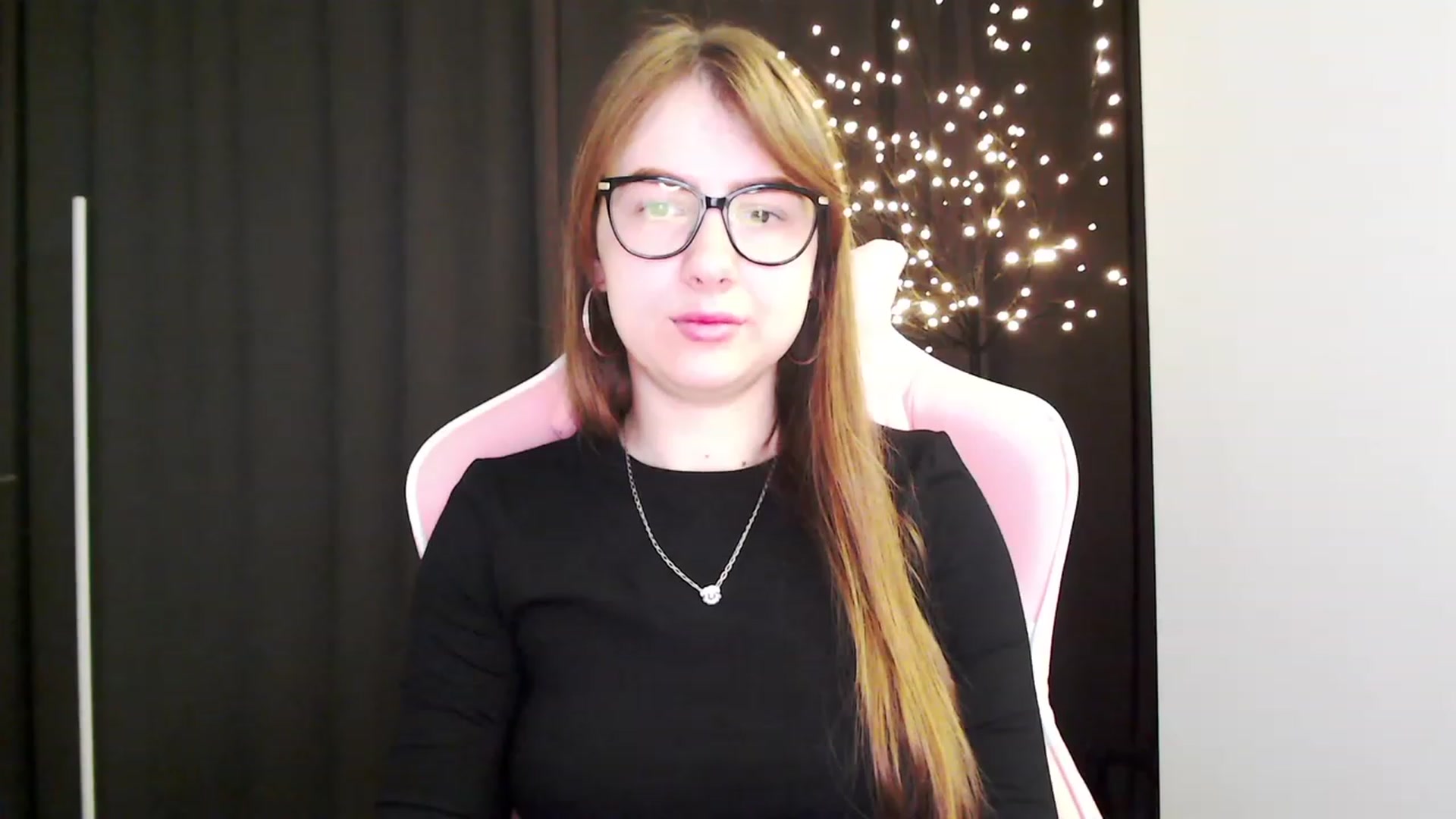 Gallery image thumbnail from Ma_Ry_Me's myfreecams stream on, 01/29/2023, 04:22 image 4 of 20