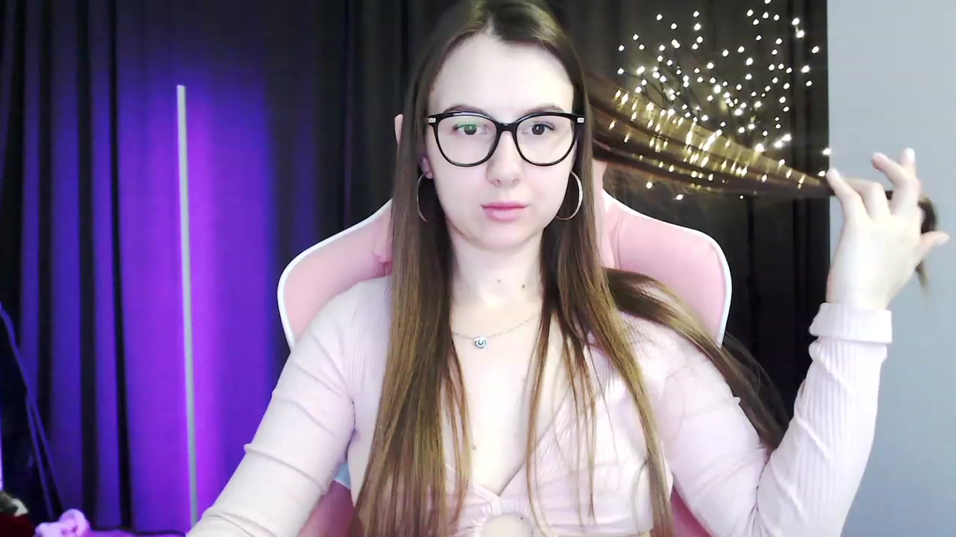 Gallery image thumbnail from Ma_Ry_Me's myfreecams stream on, 02/05/2023, 03:50 image 19 of 20