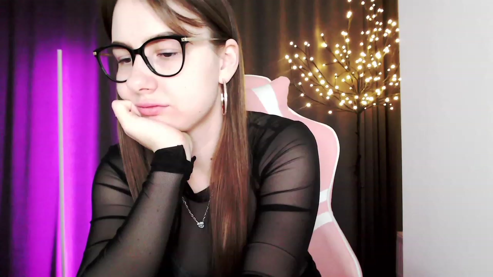 Gallery image thumbnail from Ma_Ry_Me's myfreecams stream on, 02/25/2023, 01:19 image 5 of 20