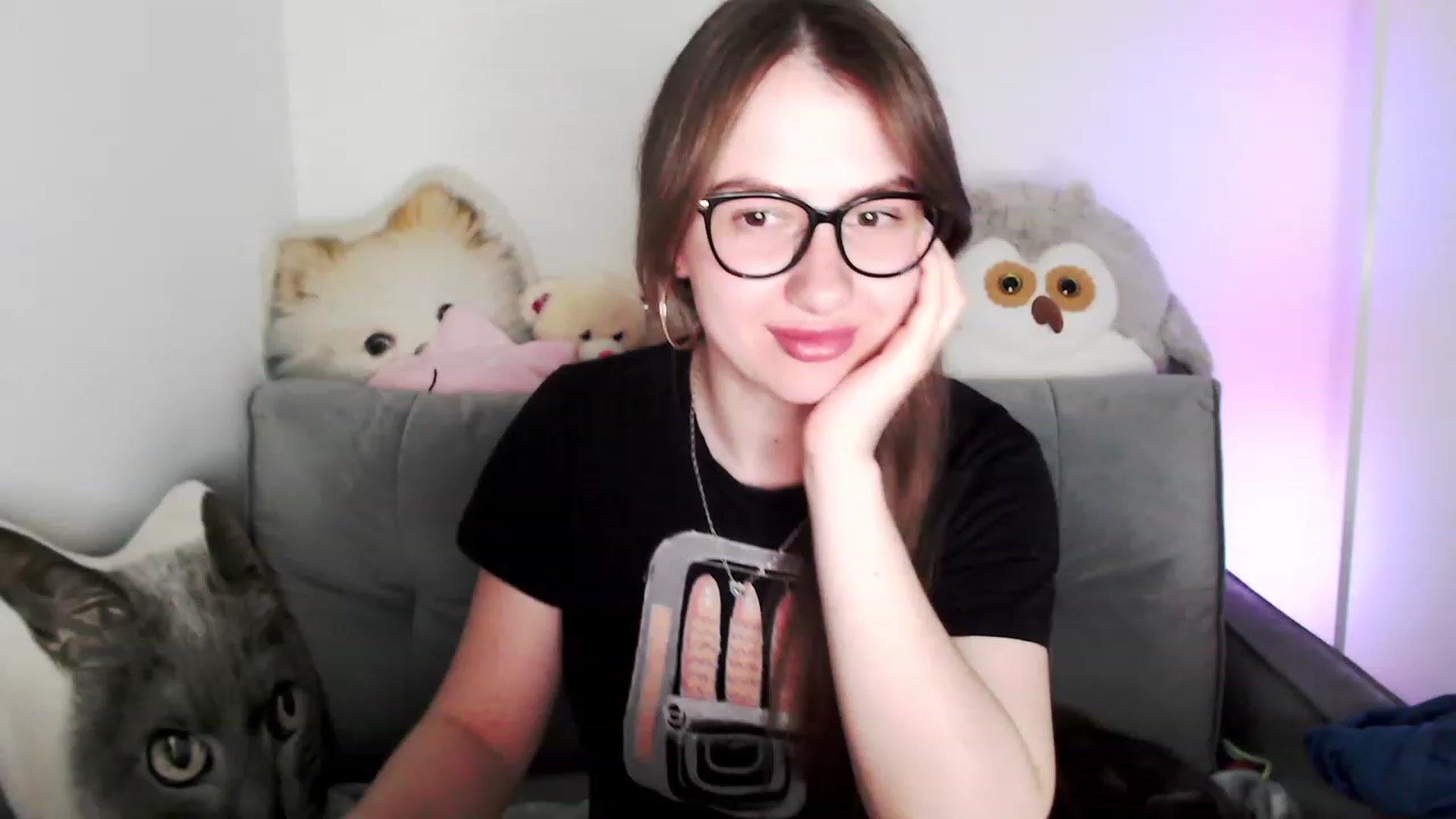 Gallery image thumbnail from Ma_Ry_Me's myfreecams stream on, 05/01/2023, 23:27 image 8 of 20