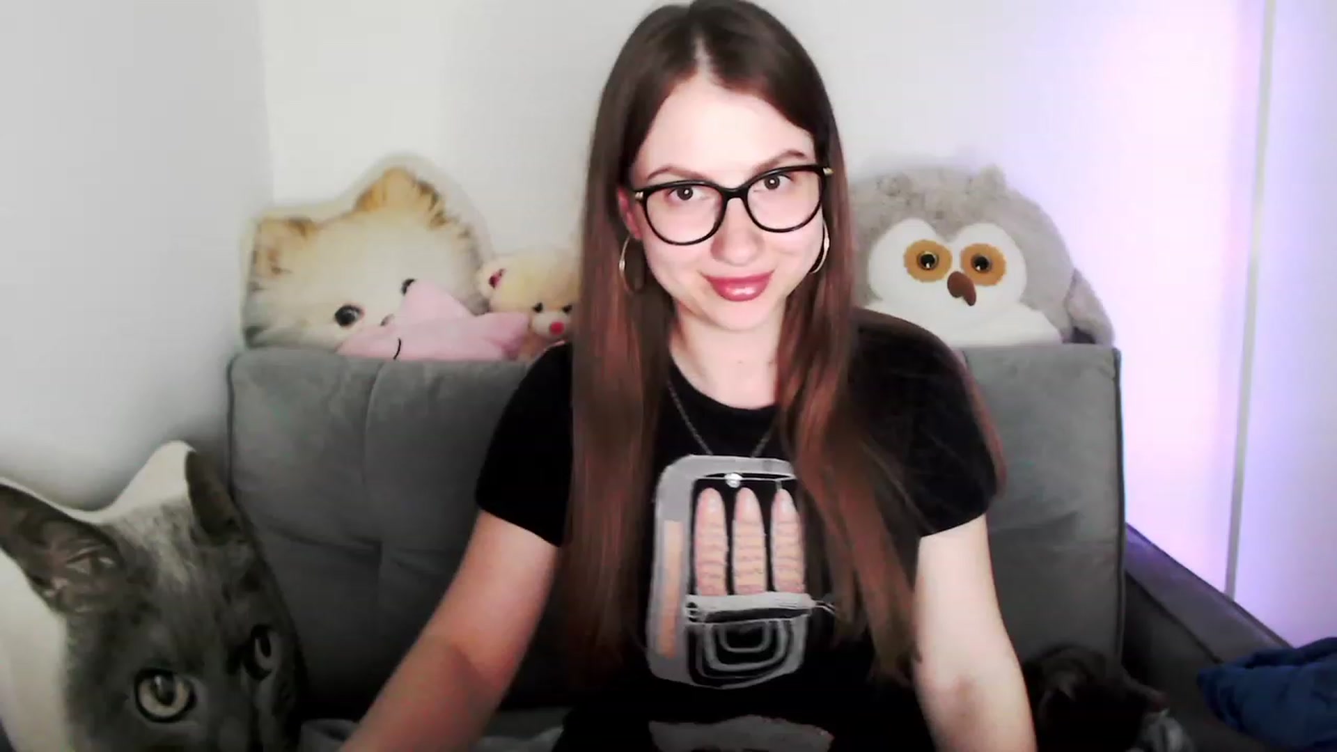 Gallery image thumbnail from Ma_Ry_Me's myfreecams stream on, 05/01/2023, 23:27 image 4 of 20