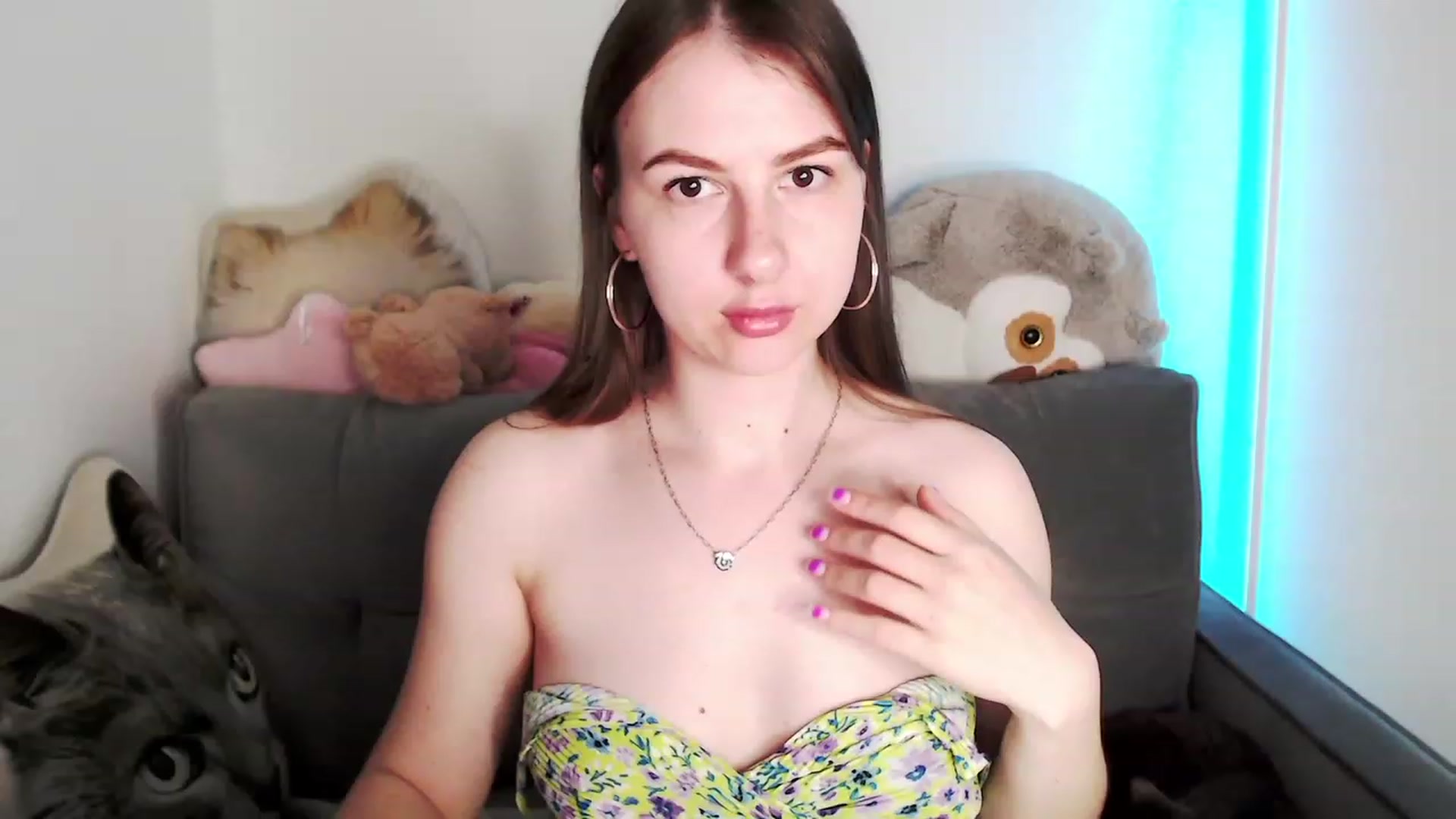 Gallery image thumbnail from Ma_Ry_Me's myfreecams stream on, 05/07/2023, 01:35 image 12 of 20