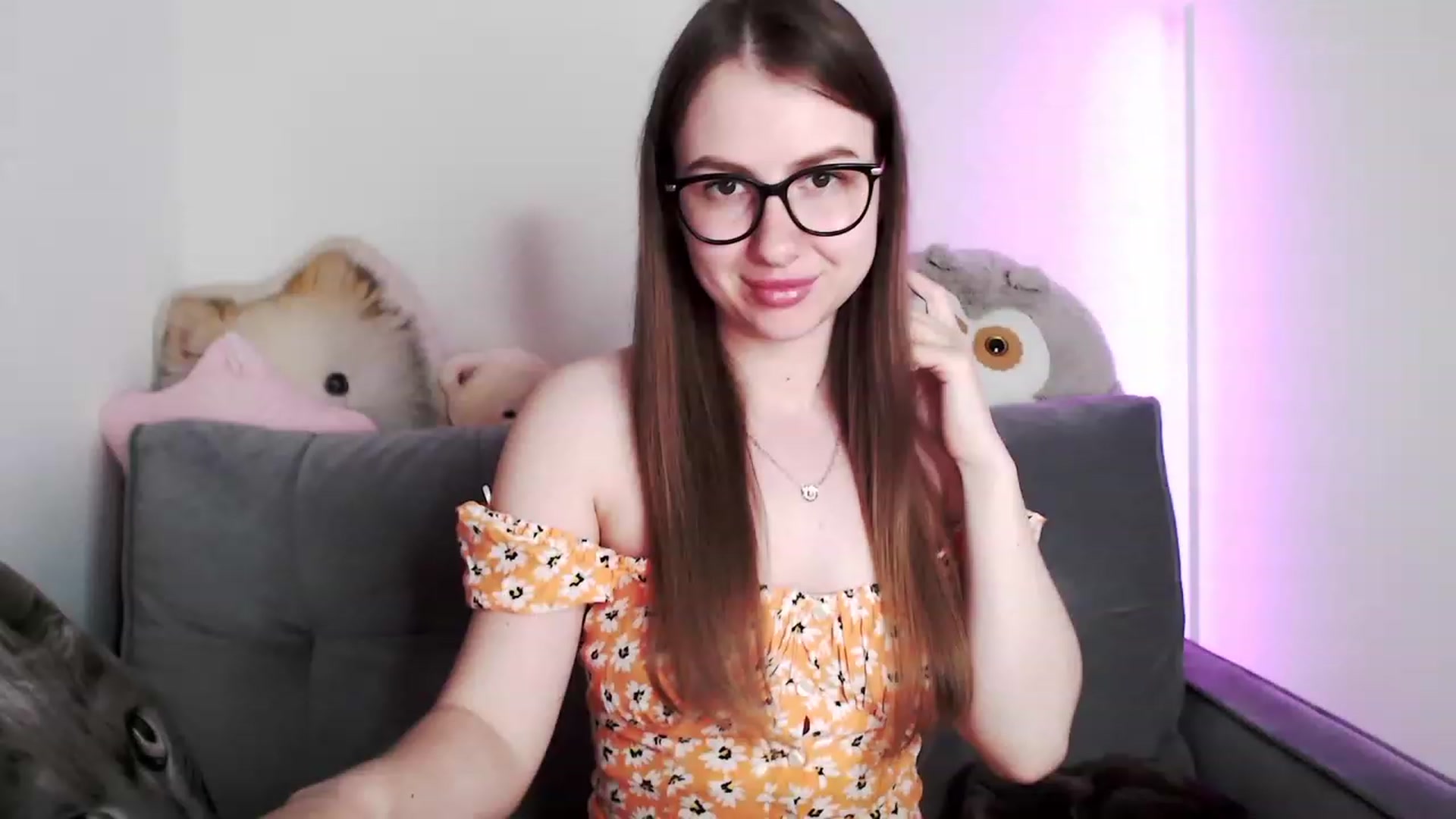 Gallery image thumbnail from Ma_Ry_Me's myfreecams stream on, 05/18/2023, 01:05 image 6 of 20