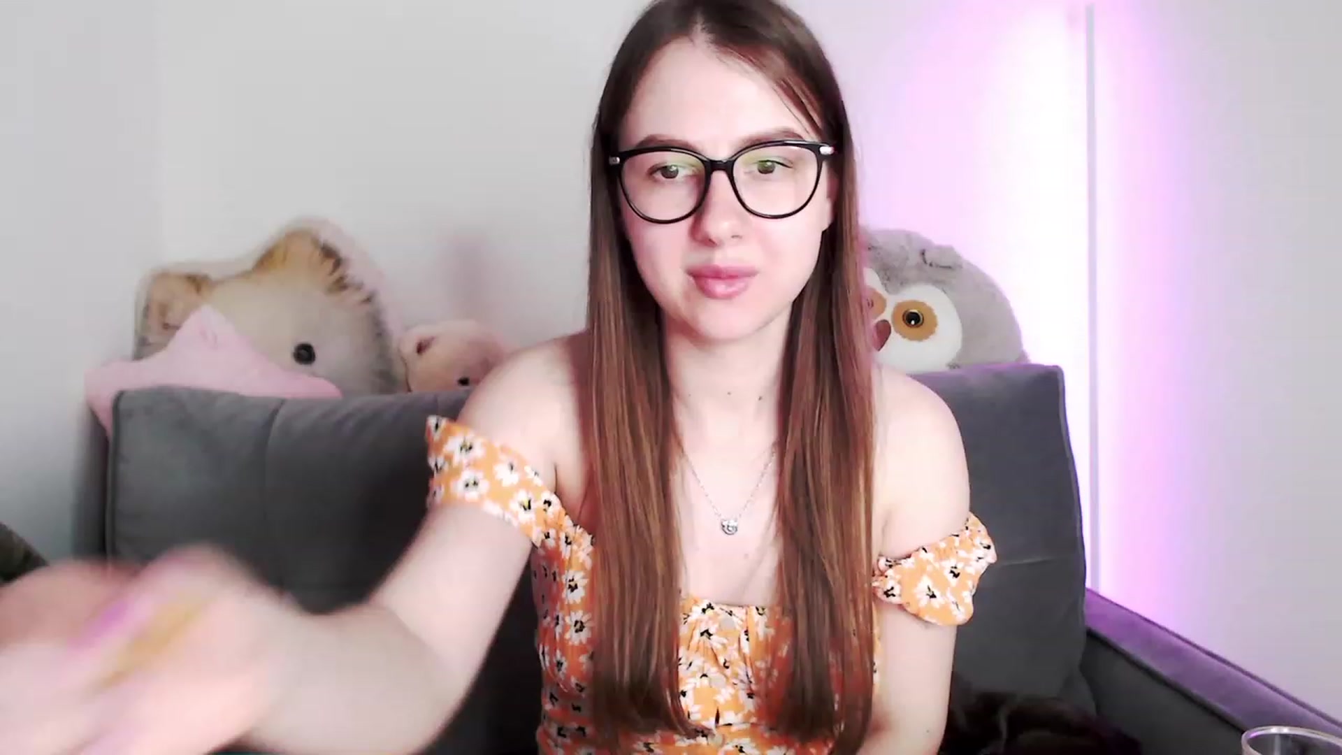 Gallery image thumbnail from Ma_Ry_Me's myfreecams stream on, 05/18/2023, 01:05 image 9 of 20
