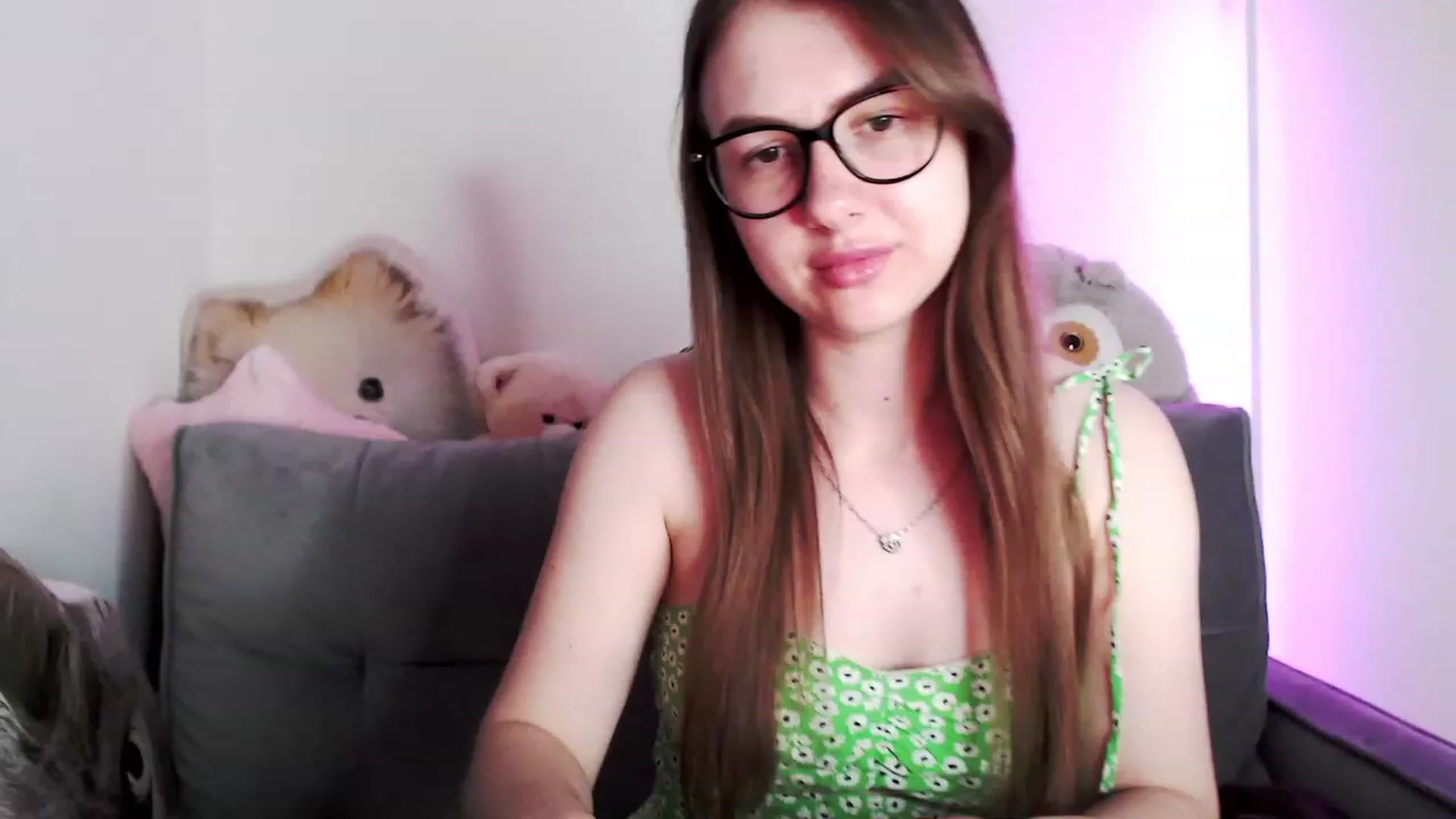 Gallery image thumbnail from Ma_Ry_Me's myfreecams stream on, 05/19/2023, 01:01 image 15 of 20