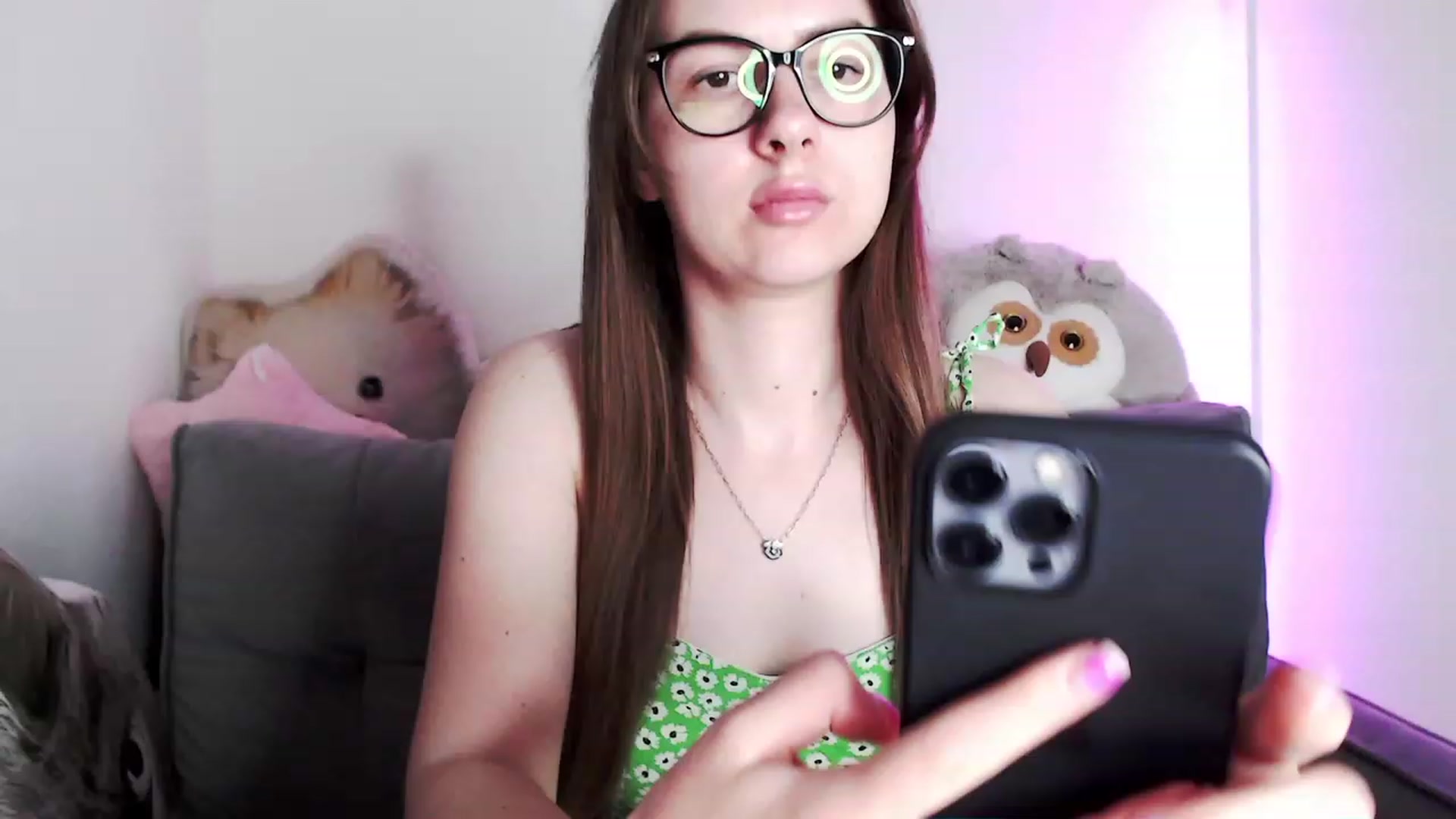 Gallery image thumbnail from Ma_Ry_Me's myfreecams stream on, 05/19/2023, 01:01 image 13 of 20