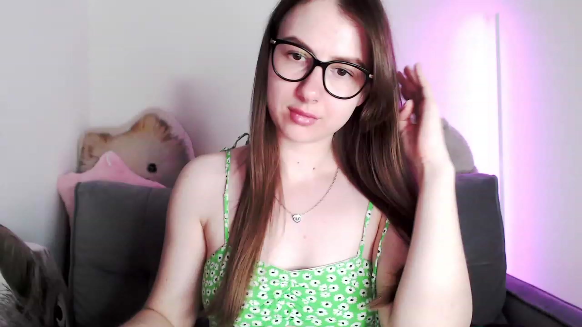 Gallery image thumbnail from Ma_Ry_Me's myfreecams stream on, 05/19/2023, 01:01 image 17 of 20