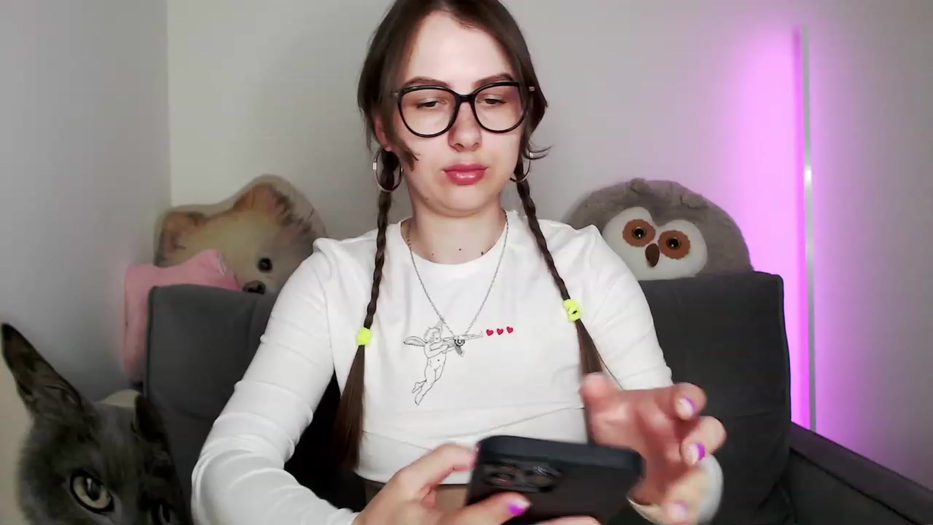 Gallery image thumbnail from Ma_Ry_Me's myfreecams stream on, 05/21/2023, 16:17 image 18 of 20