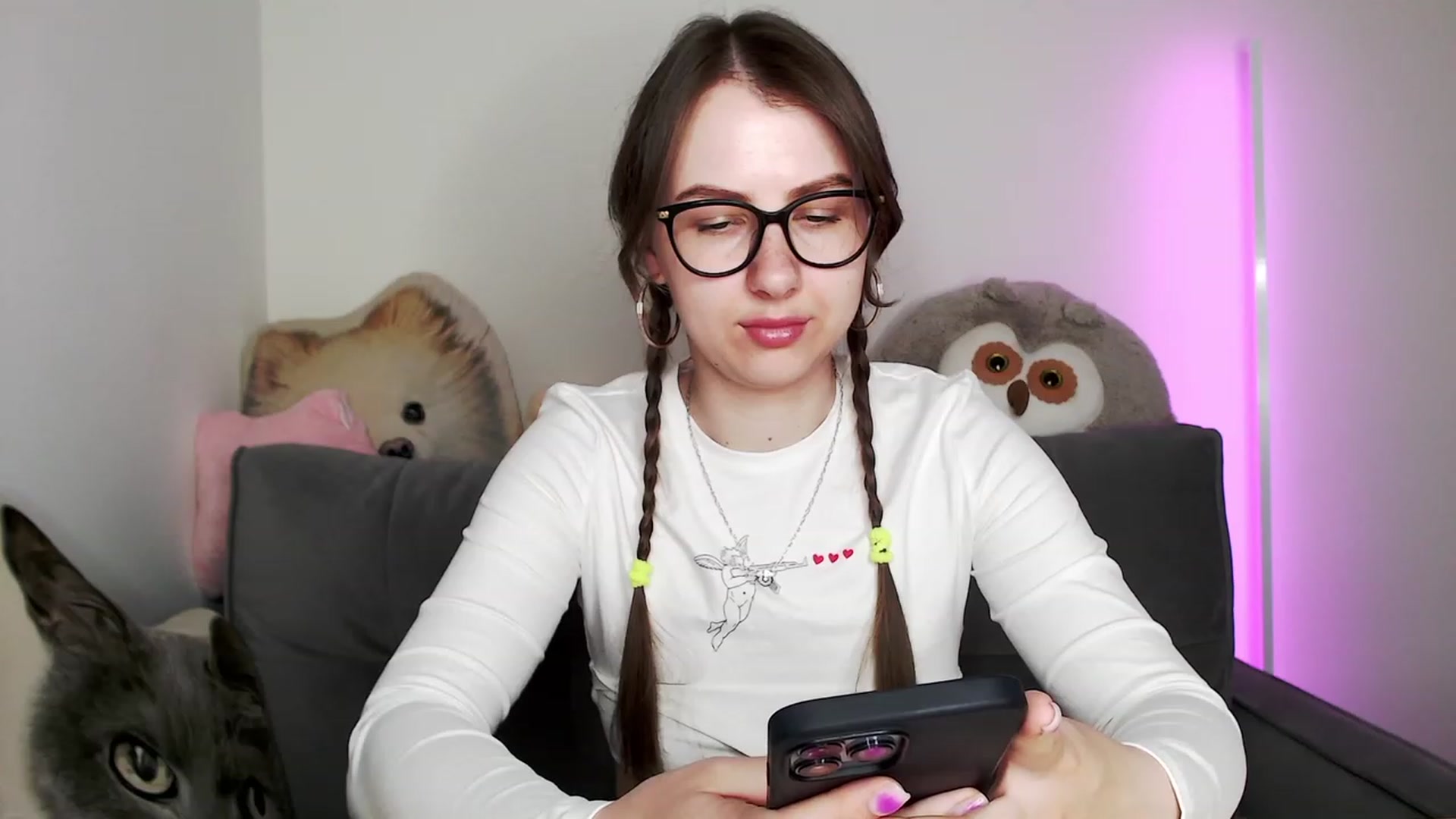 Gallery image thumbnail from Ma_Ry_Me's myfreecams stream on, 05/21/2023, 16:17 image 17 of 20