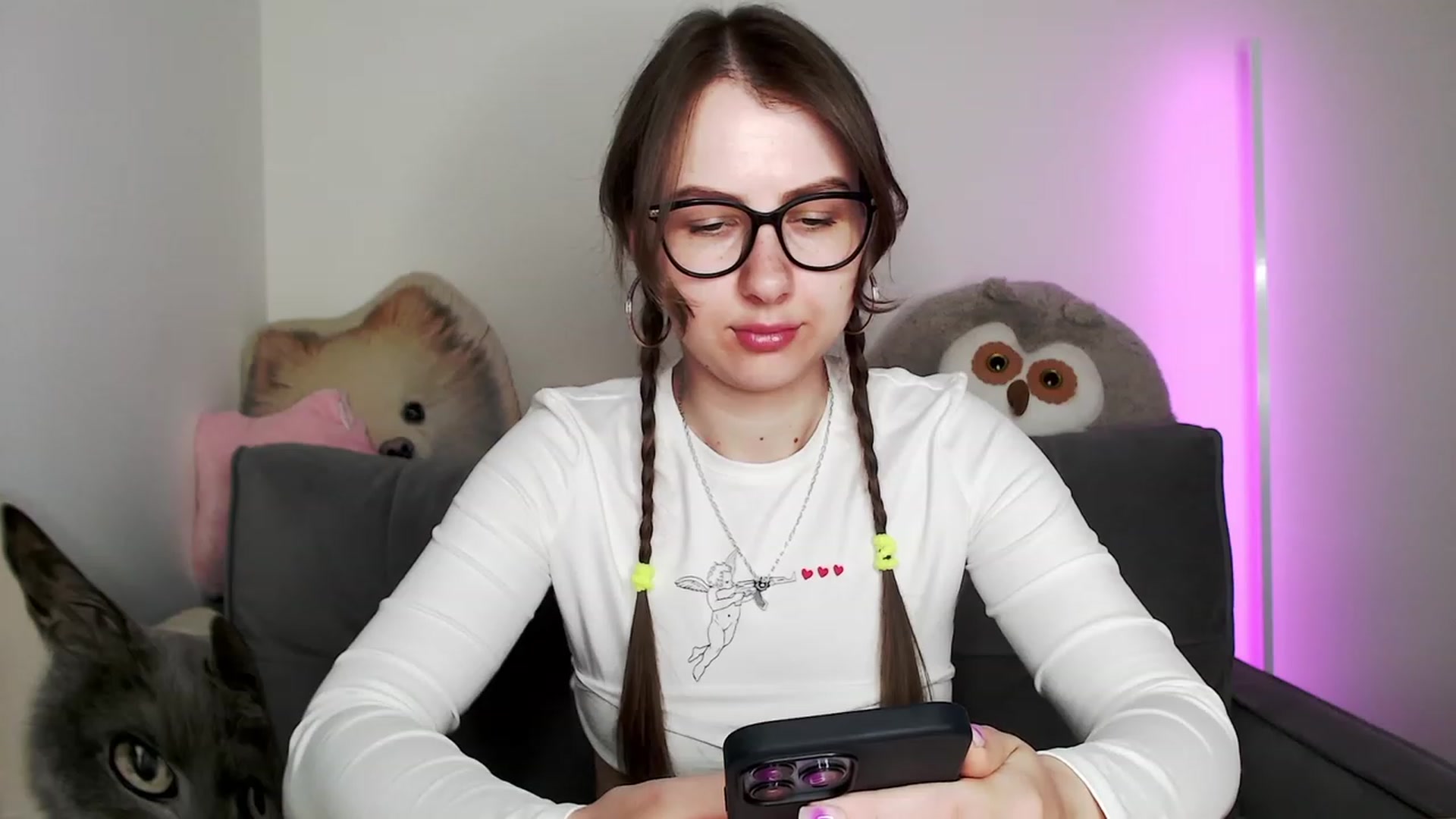 Gallery image thumbnail from Ma_Ry_Me's myfreecams stream on, 05/21/2023, 16:17 image 19 of 20