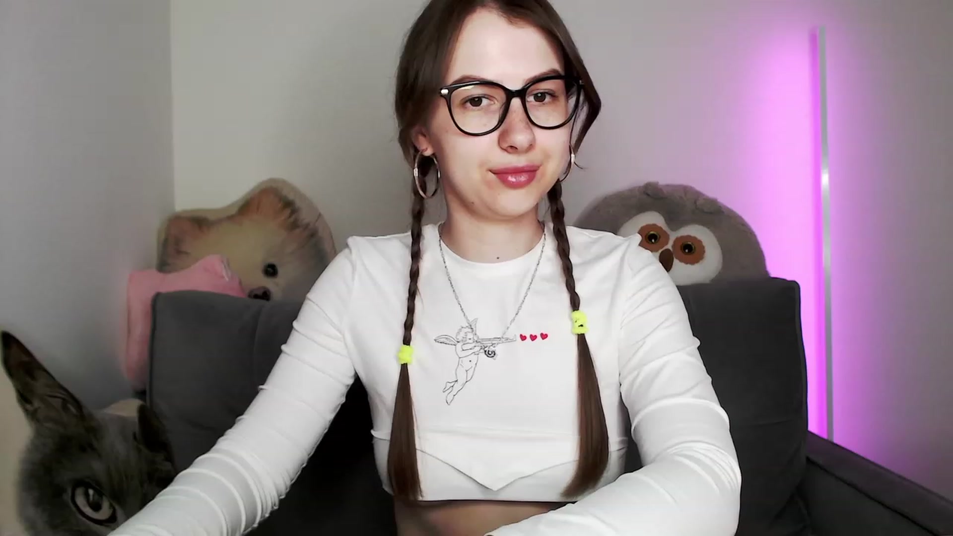 Gallery image thumbnail from Ma_Ry_Me's myfreecams stream on, 05/21/2023, 16:17 image 10 of 20