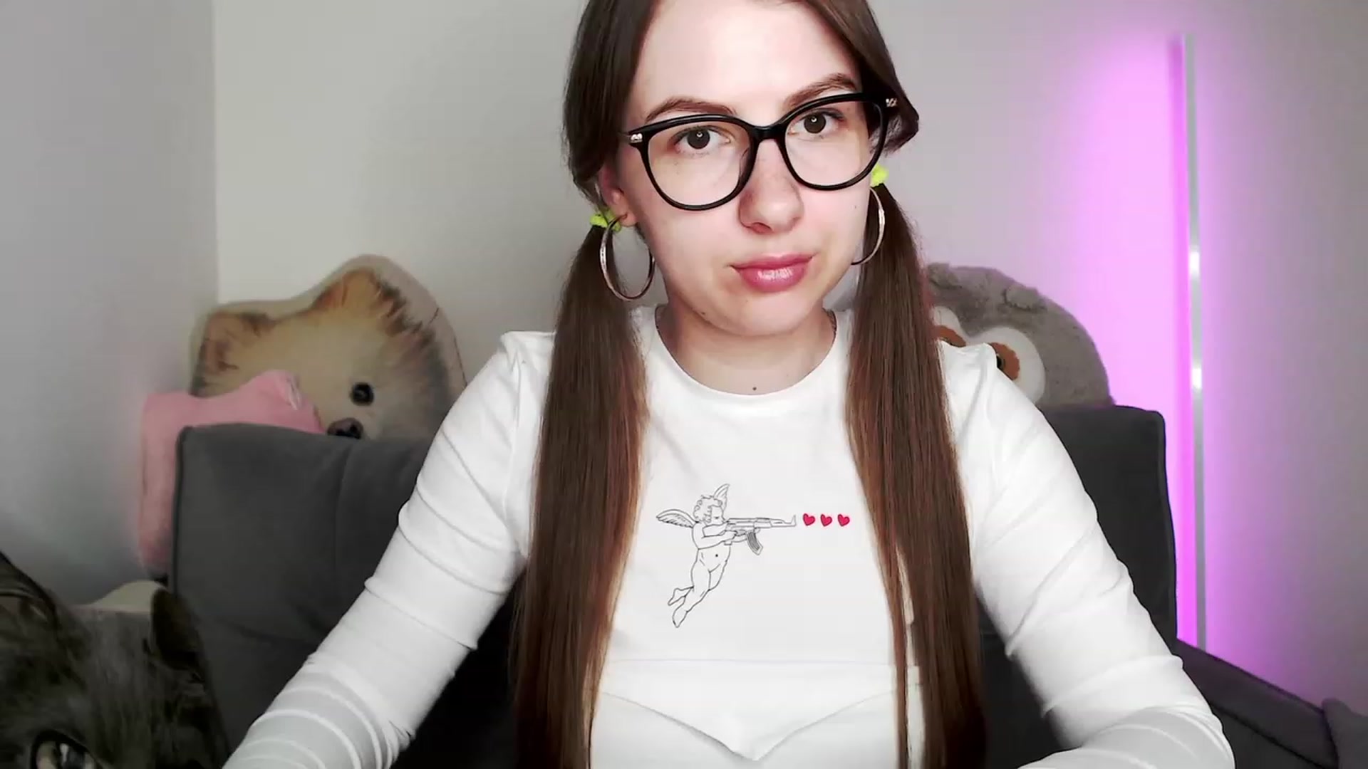 Gallery image thumbnail from Ma_Ry_Me's myfreecams stream on, 05/21/2023, 17:30 image 14 of 20
