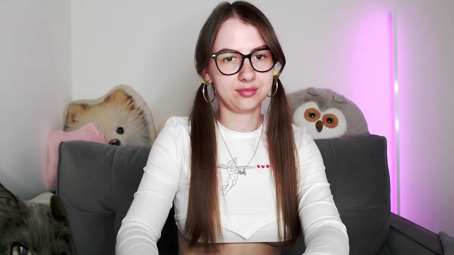 Gallery image thumbnail from Ma_Ry_Me's myfreecams stream on, 05/21/2023, 17:30 image 19 of 20