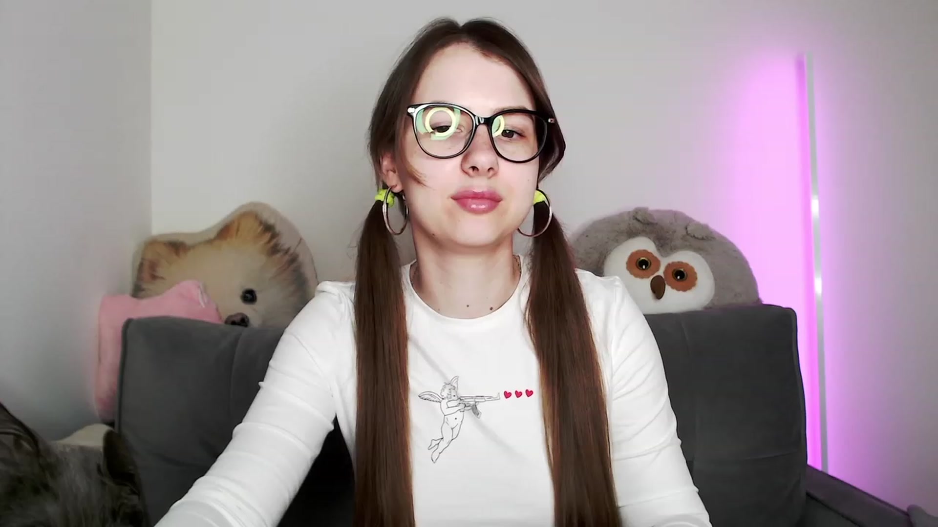 Gallery image thumbnail from Ma_Ry_Me's myfreecams stream on, 05/21/2023, 17:30 image 10 of 20