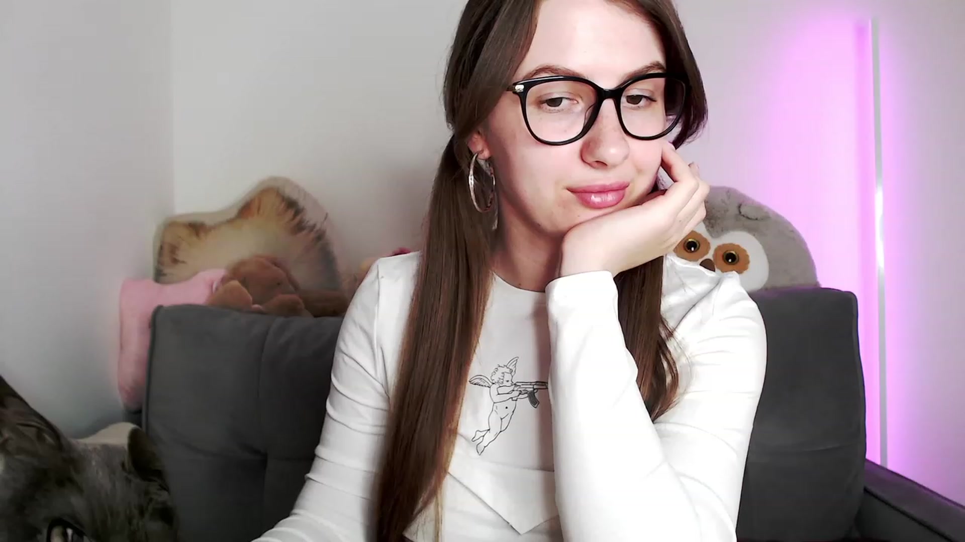 Gallery image thumbnail from Ma_Ry_Me's myfreecams stream on, 05/21/2023, 23:24 image 16 of 20