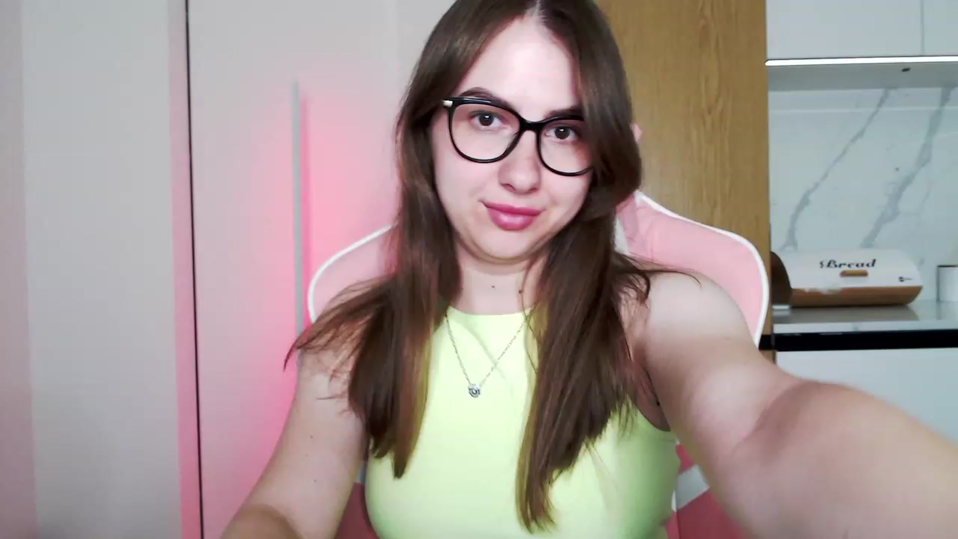 Gallery image thumbnail from Ma_Ry_Me's myfreecams stream on, 06/15/2023, 01:06 image 5 of 20