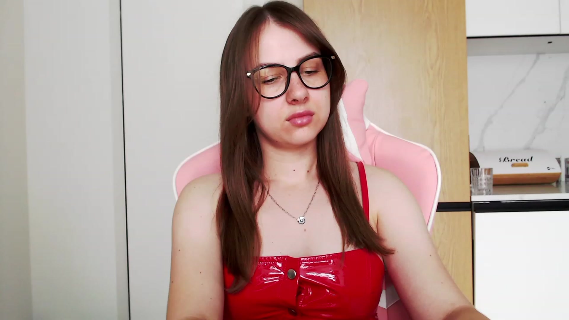 Gallery image thumbnail from Ma_Ry_Me's myfreecams stream on, 06/16/2023, 13:47 image 9 of 20